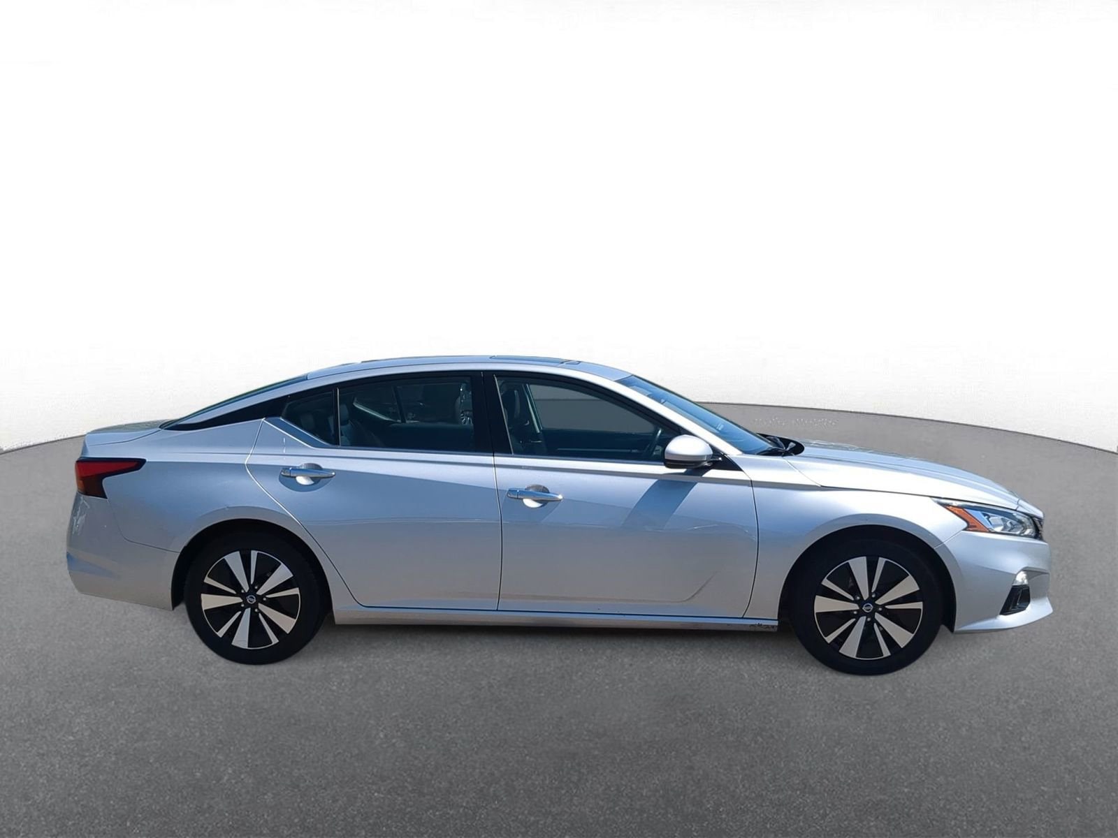 Thumbnail: 2019 Nissan Altima - 9