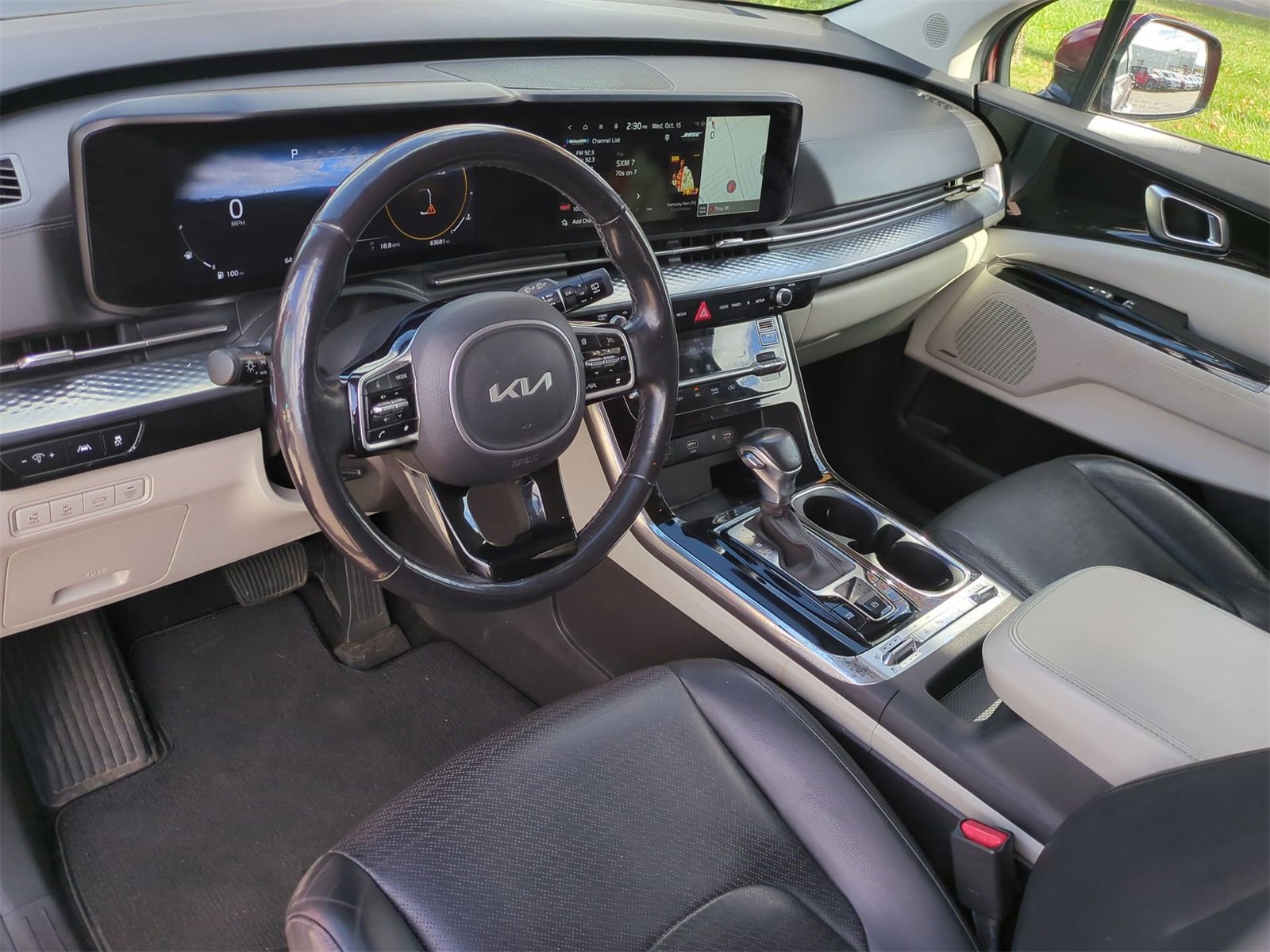 Thumbnail: 2023 Kia Carnival - 10