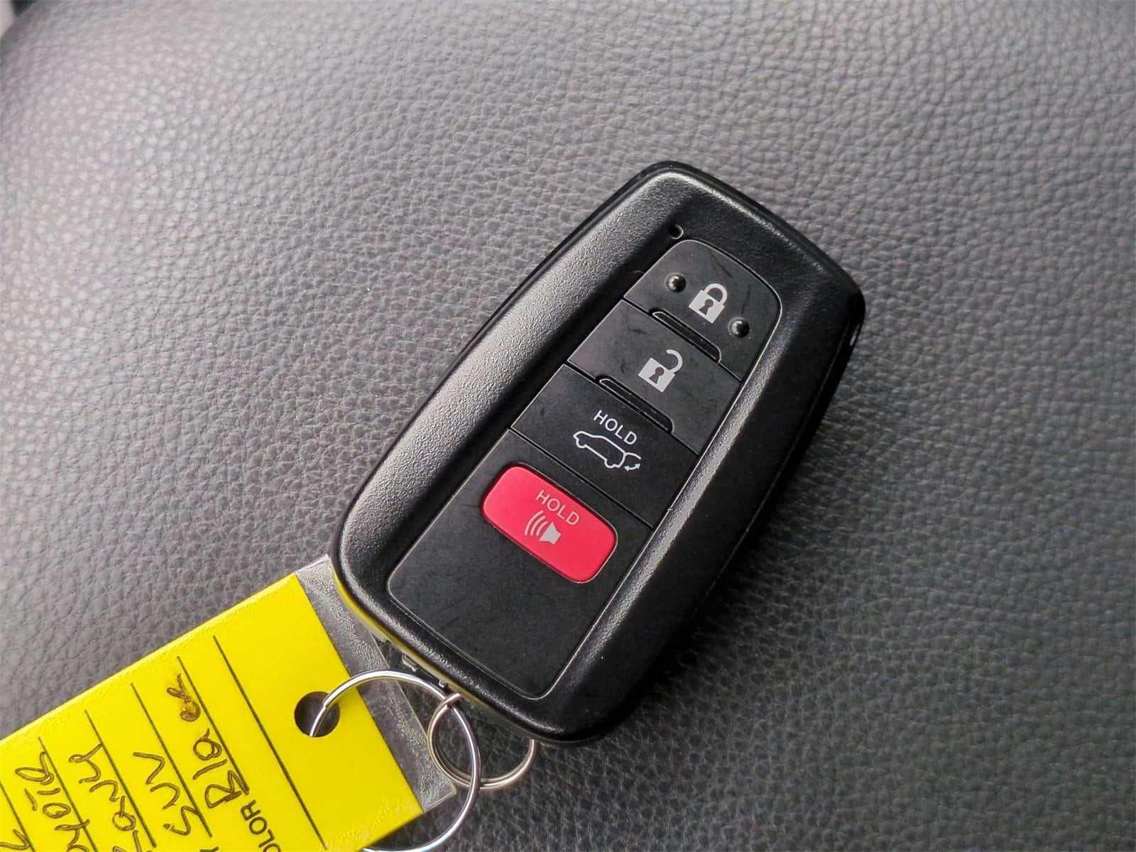 2022 Toyota RAV4 XLE 30