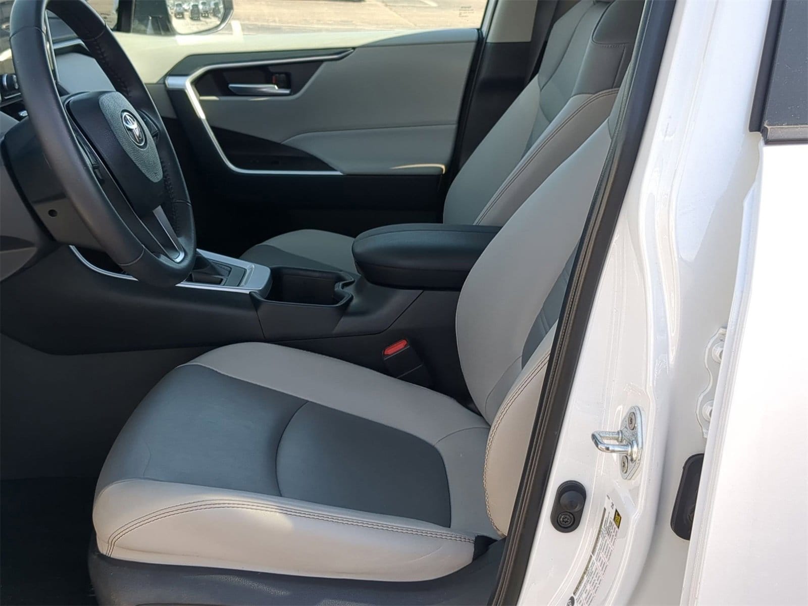 Thumbnail: 2024 Toyota RAV4 - 23