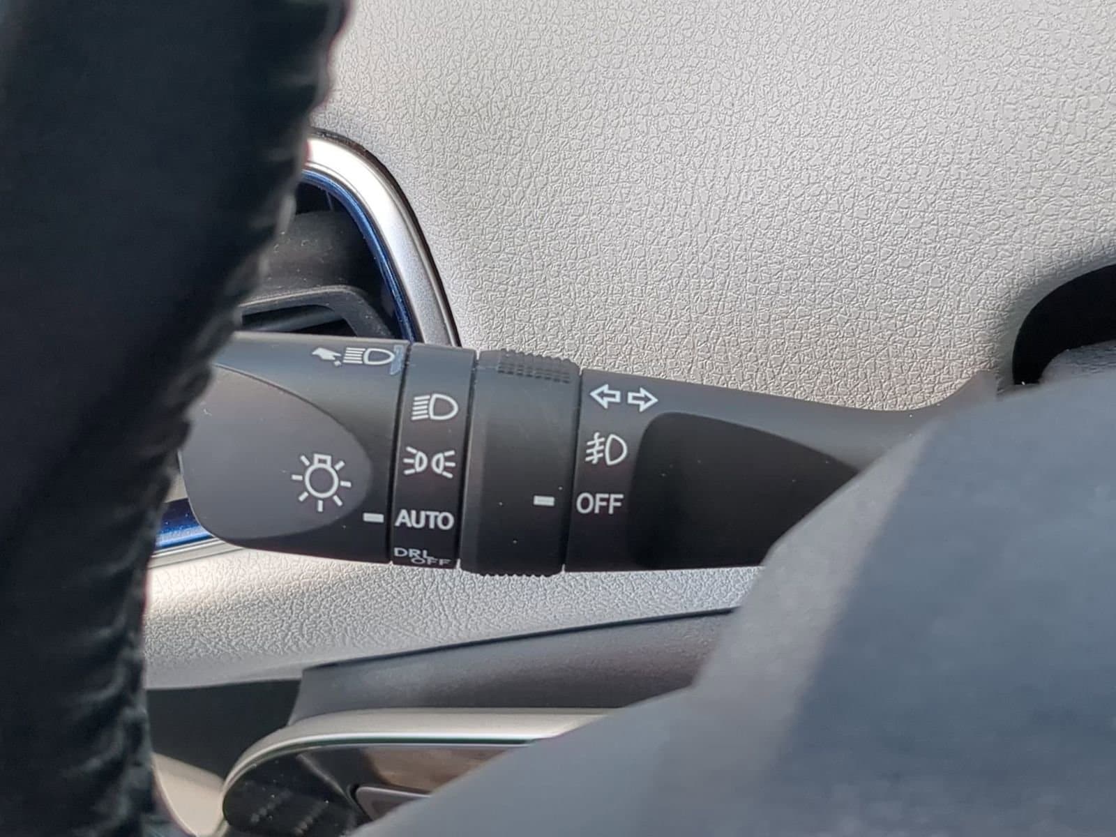 Thumbnail: 2017 Toyota Prius - 26