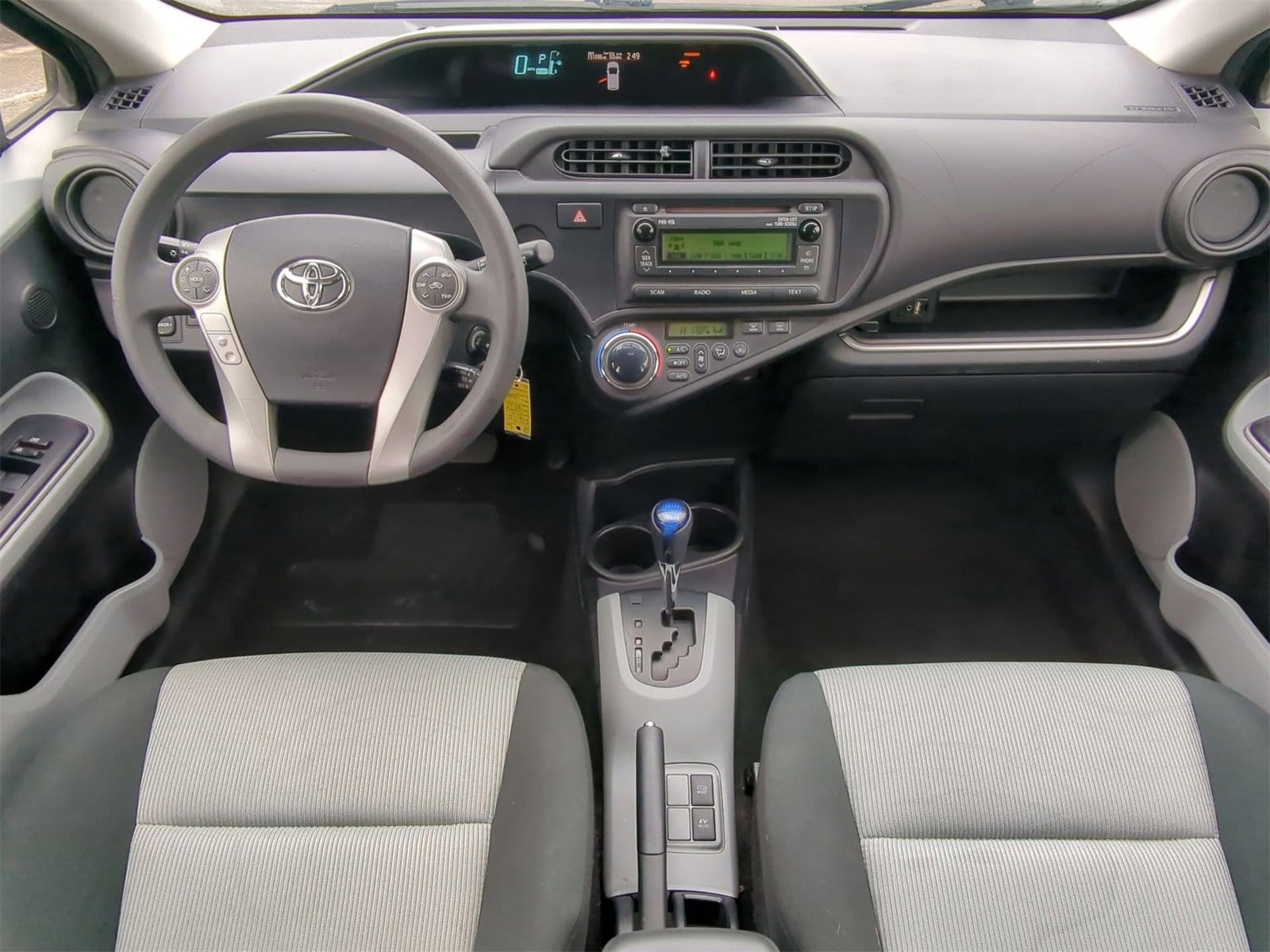Thumbnail: 2014 Toyota Prius c - 22