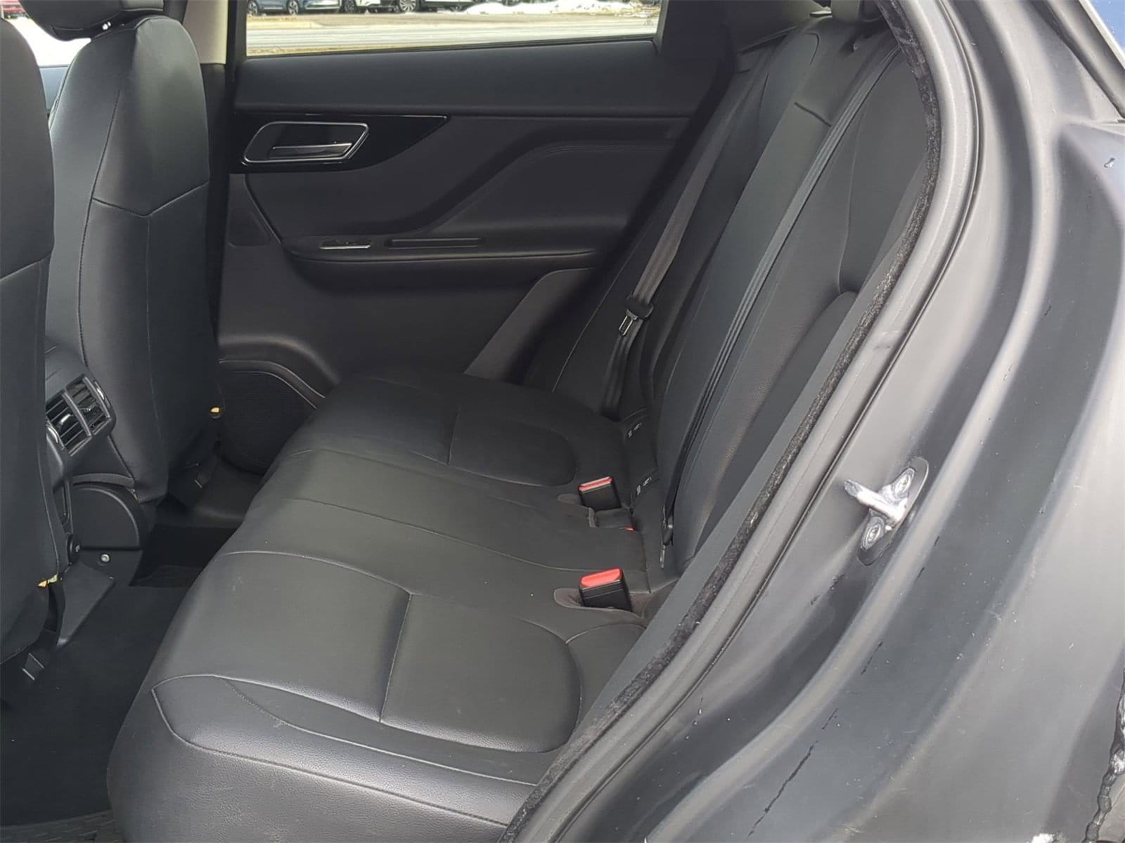 Thumbnail: 2017 Jaguar F-Pace - 26