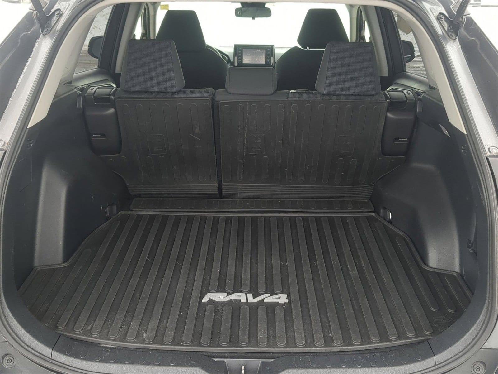 Thumbnail: 2019 Toyota RAV4 - 39