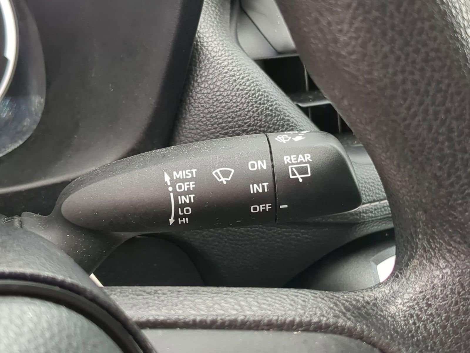Thumbnail: 2023 Toyota RAV4 - 25
