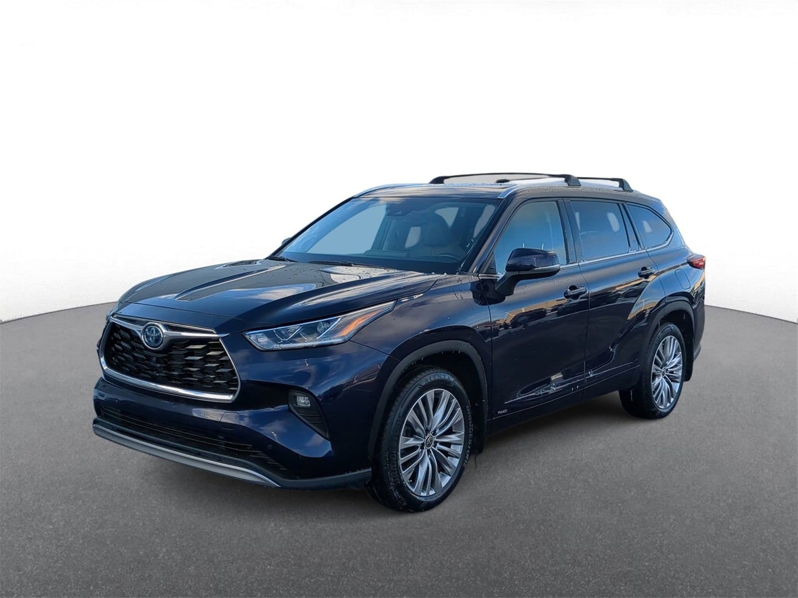 Thumbnail: 2022 Toyota Highlander - 4