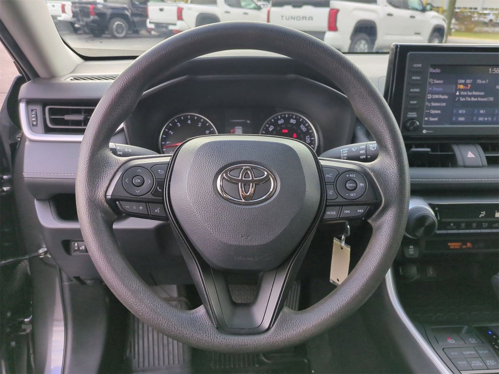 Thumbnail: 2022 Toyota RAV4 - 20