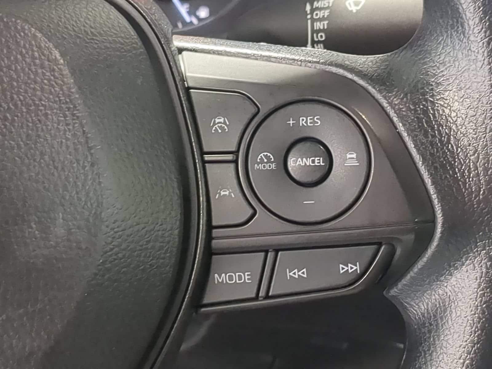 2024 Toyota Corolla Cross S - Photo 24