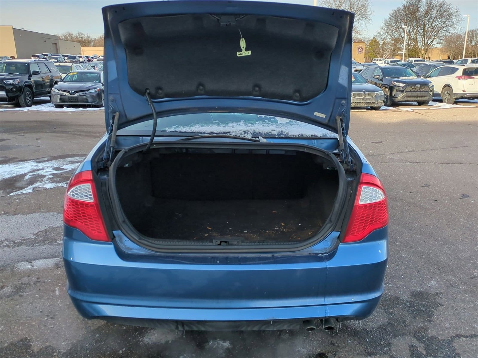 Thumbnail: 2010 Ford Fusion - 32