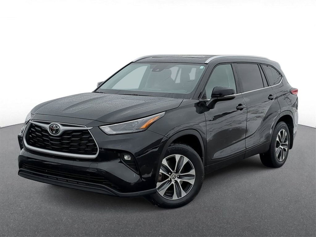 Used 2023 Toyota Highlander XLE SUV