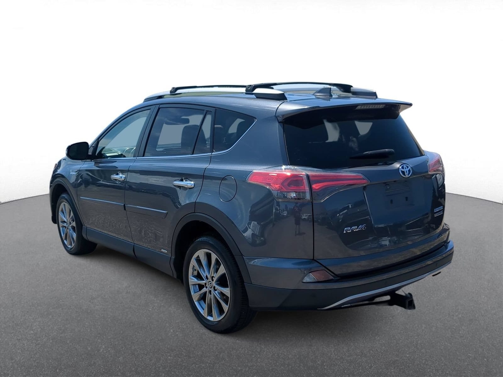 Thumbnail: 2017 Toyota RAV4 - 6