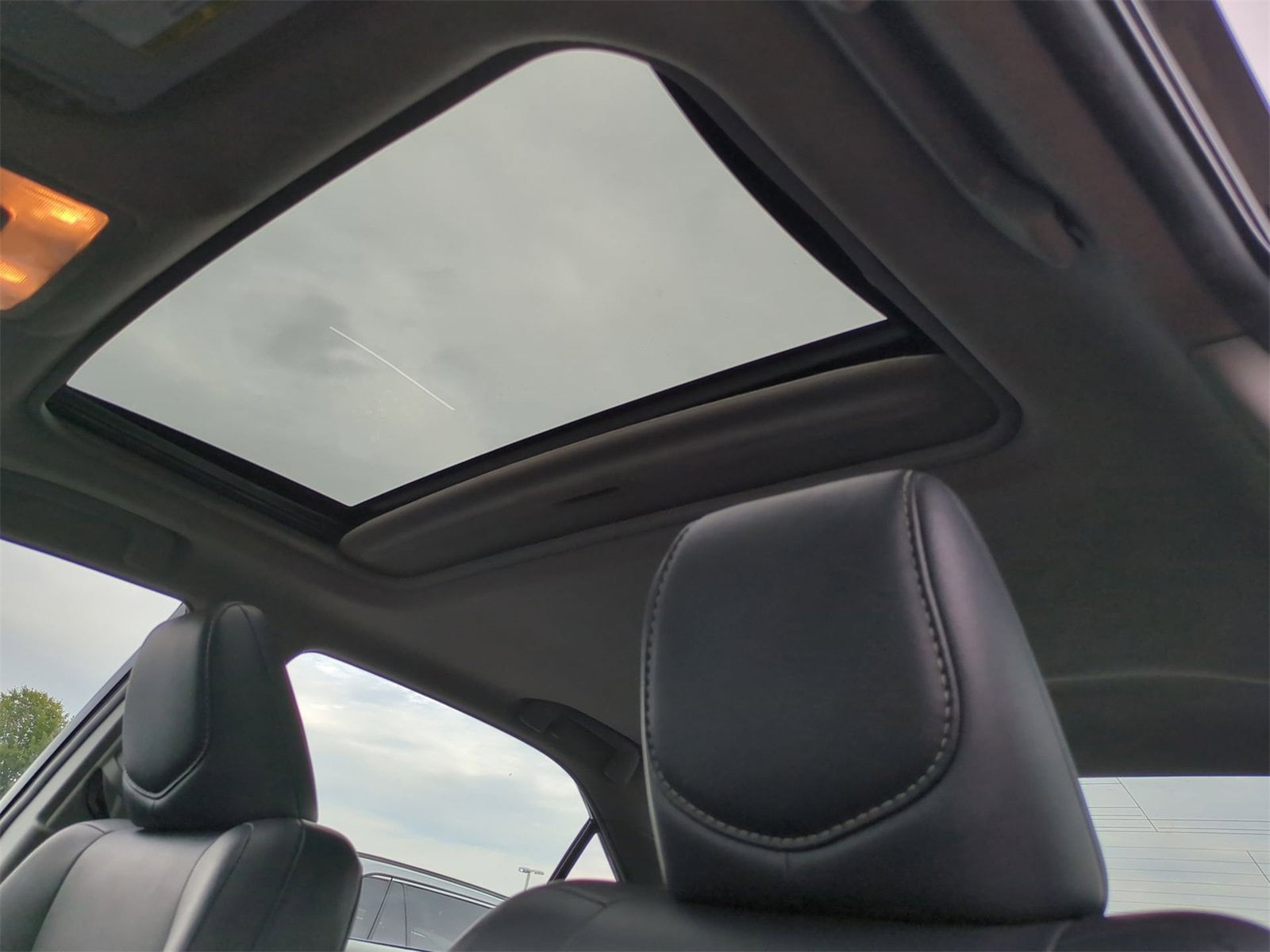 Thumbnail: 2012 Toyota Camry - 19