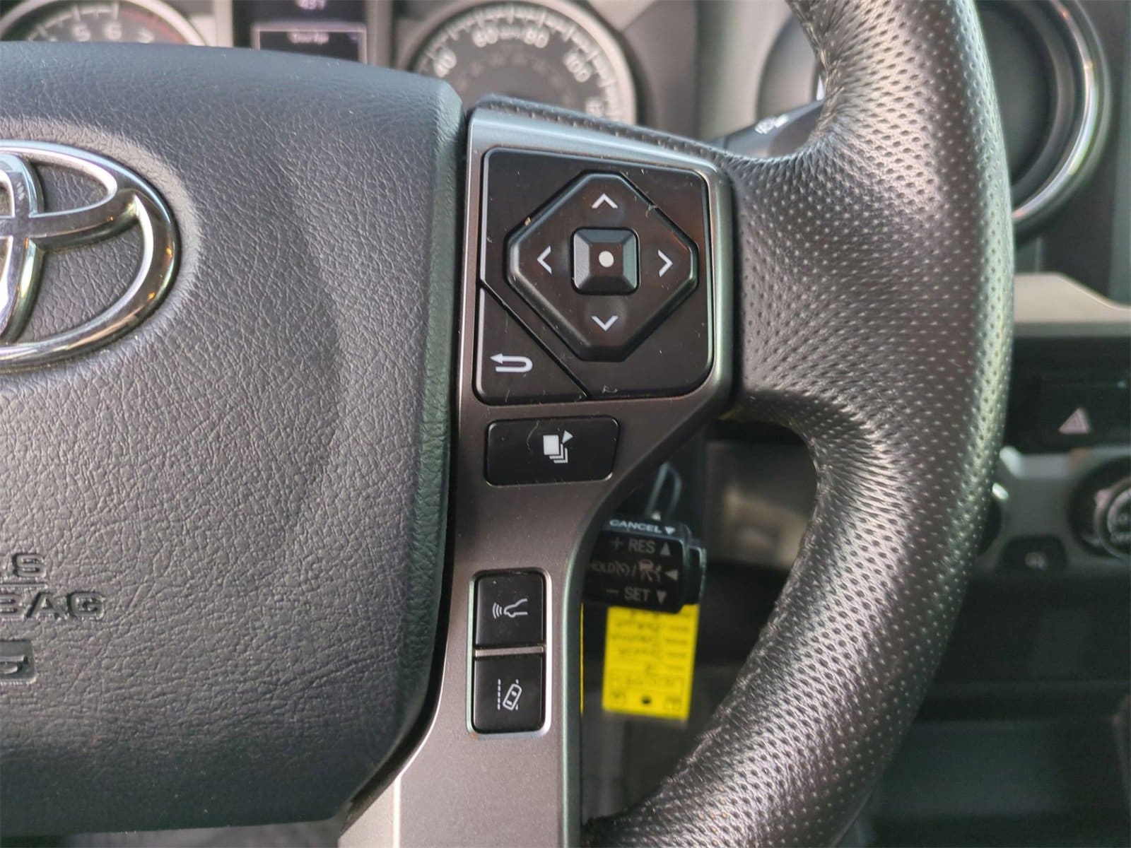 Thumbnail: 2018 Toyota Tacoma - 24