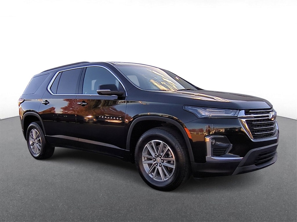 Used 2023 Chevrolet Traverse LT SUV