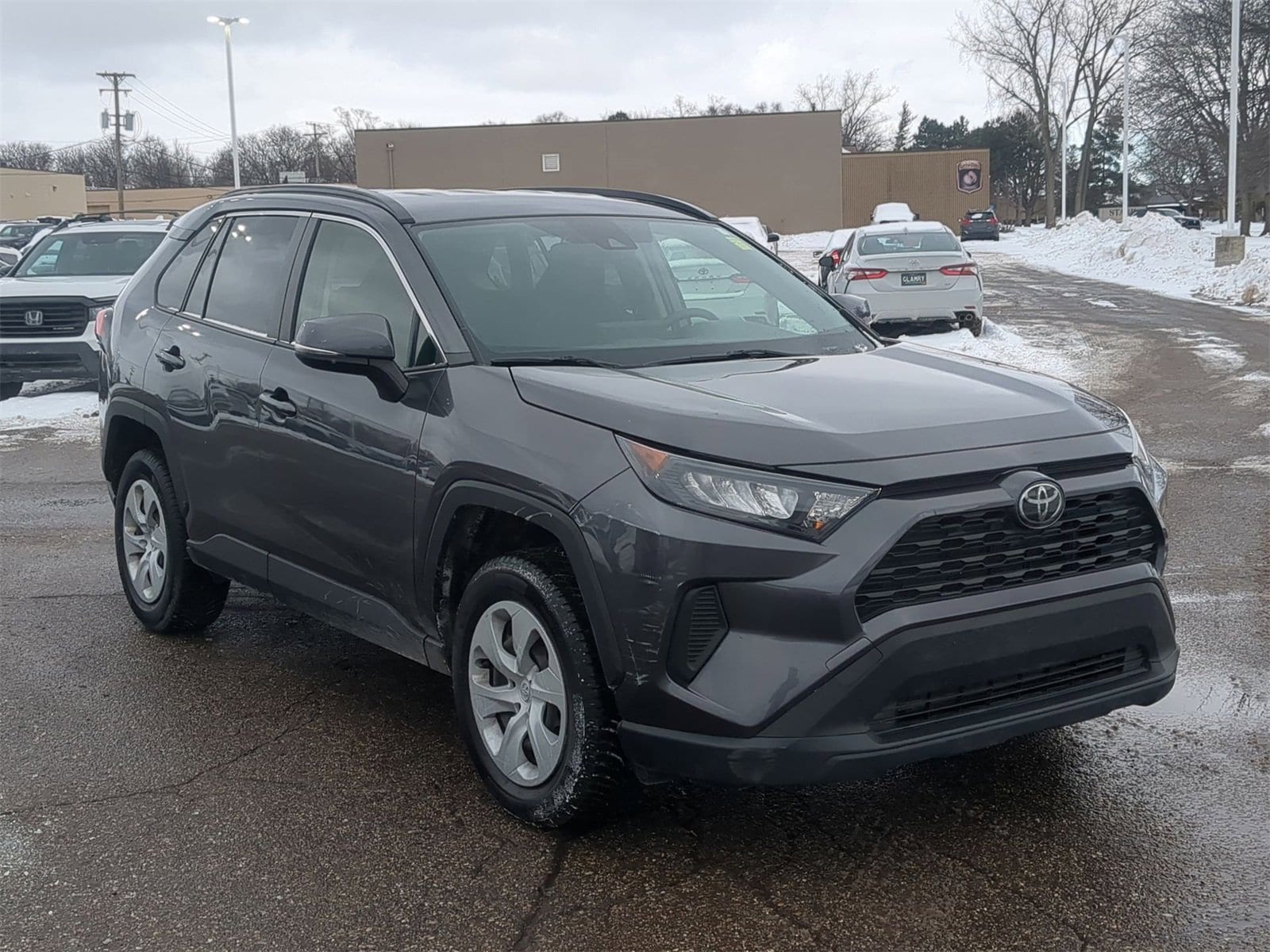 Thumbnail: 2019 Toyota RAV4 - 16