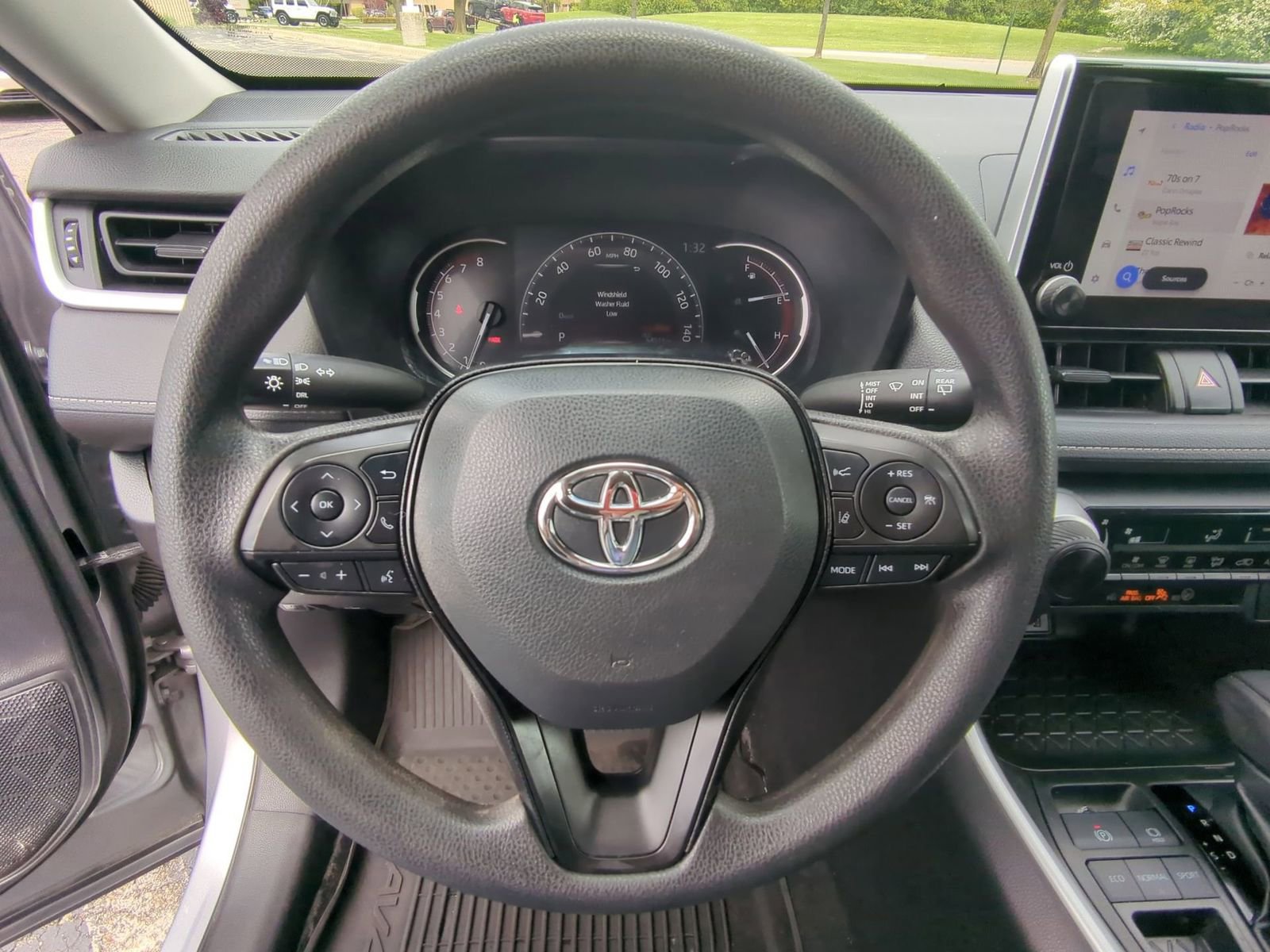 Thumbnail: 2023 Toyota RAV4 - 22