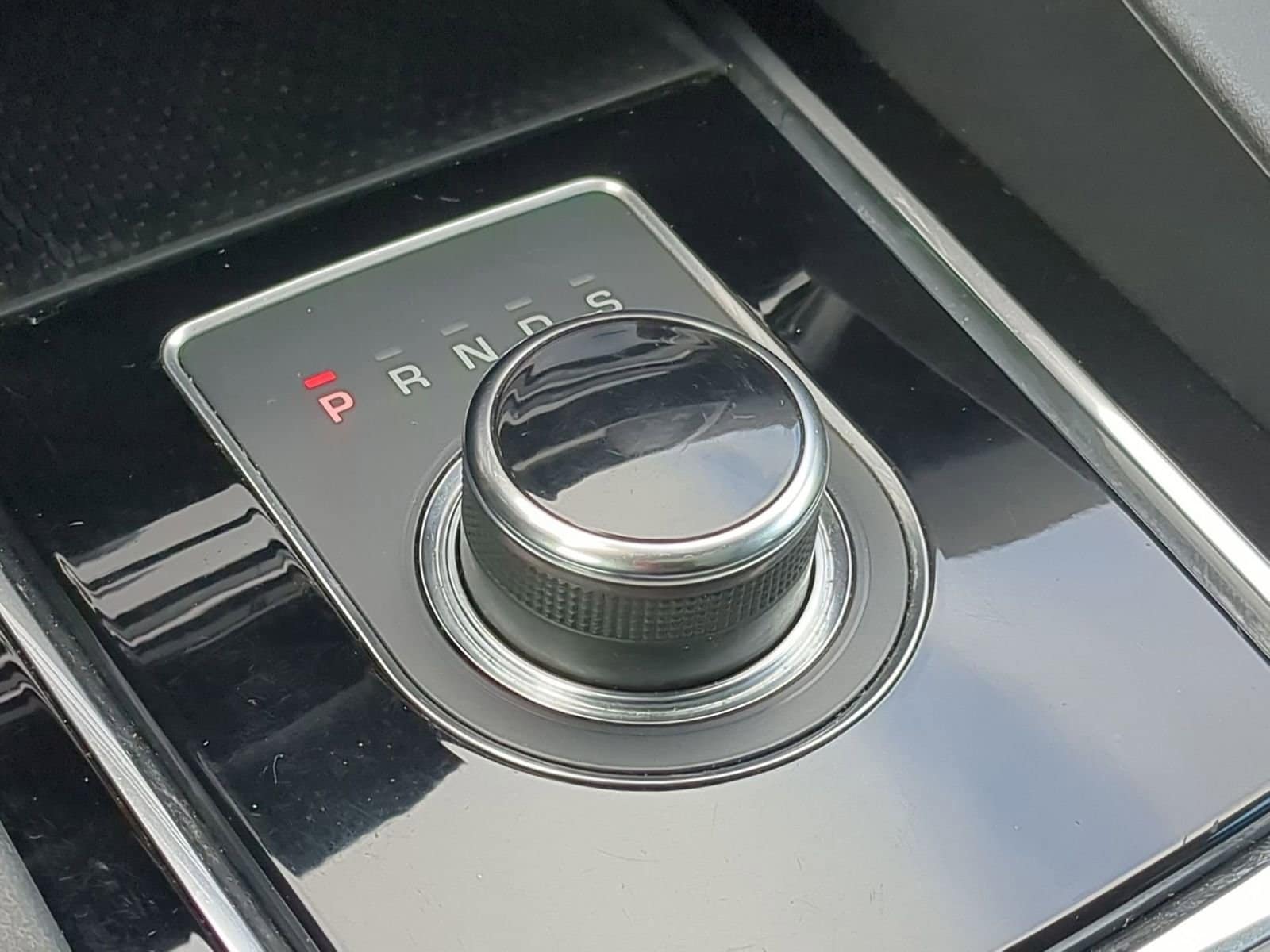 Thumbnail: 2017 Jaguar F-Pace - 37