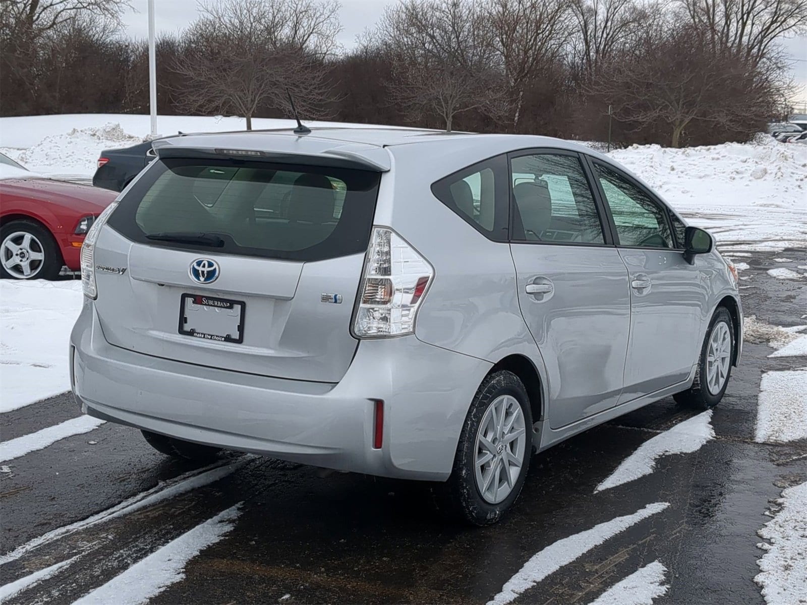 Thumbnail: 2012 Toyota Prius v - 14