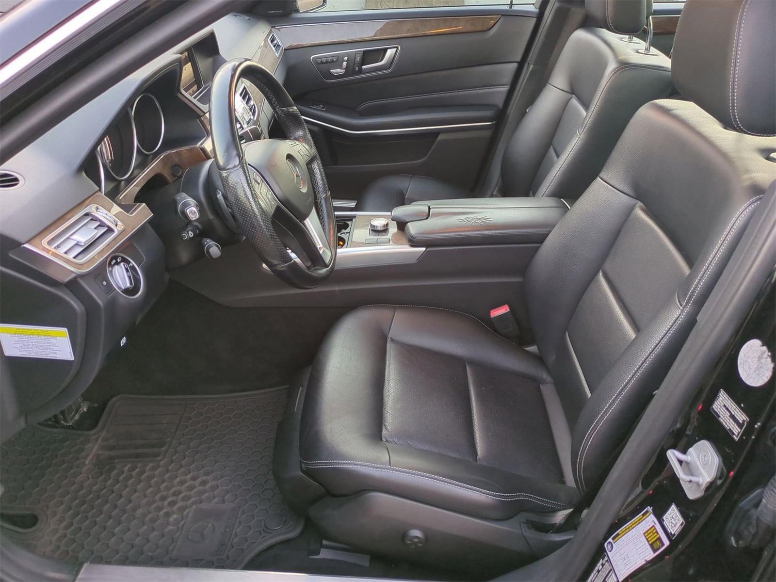 Thumbnail: 2014 Mercedes-Benz E-Class - 16