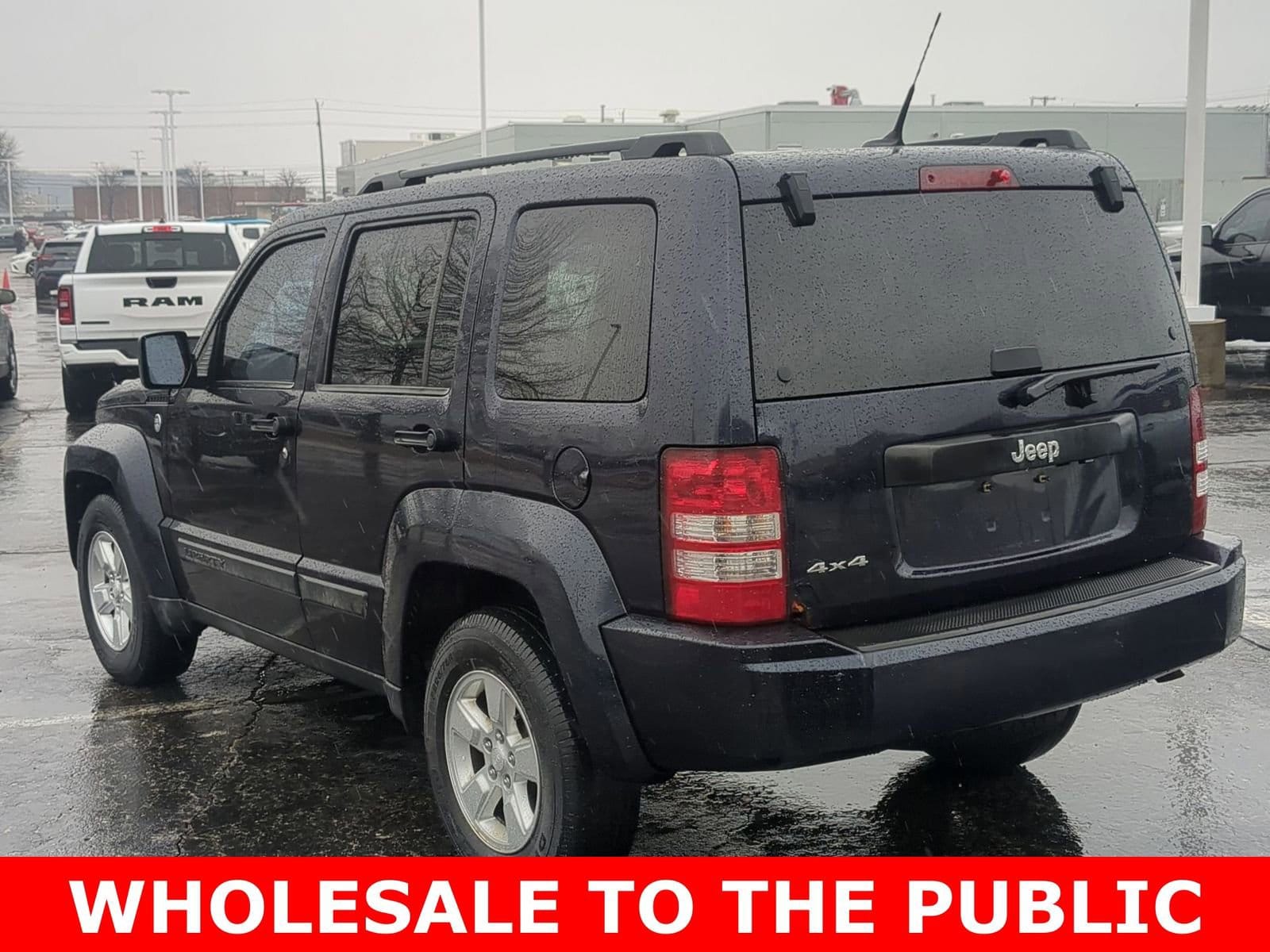 Thumbnail: 2011 Jeep Liberty - 12