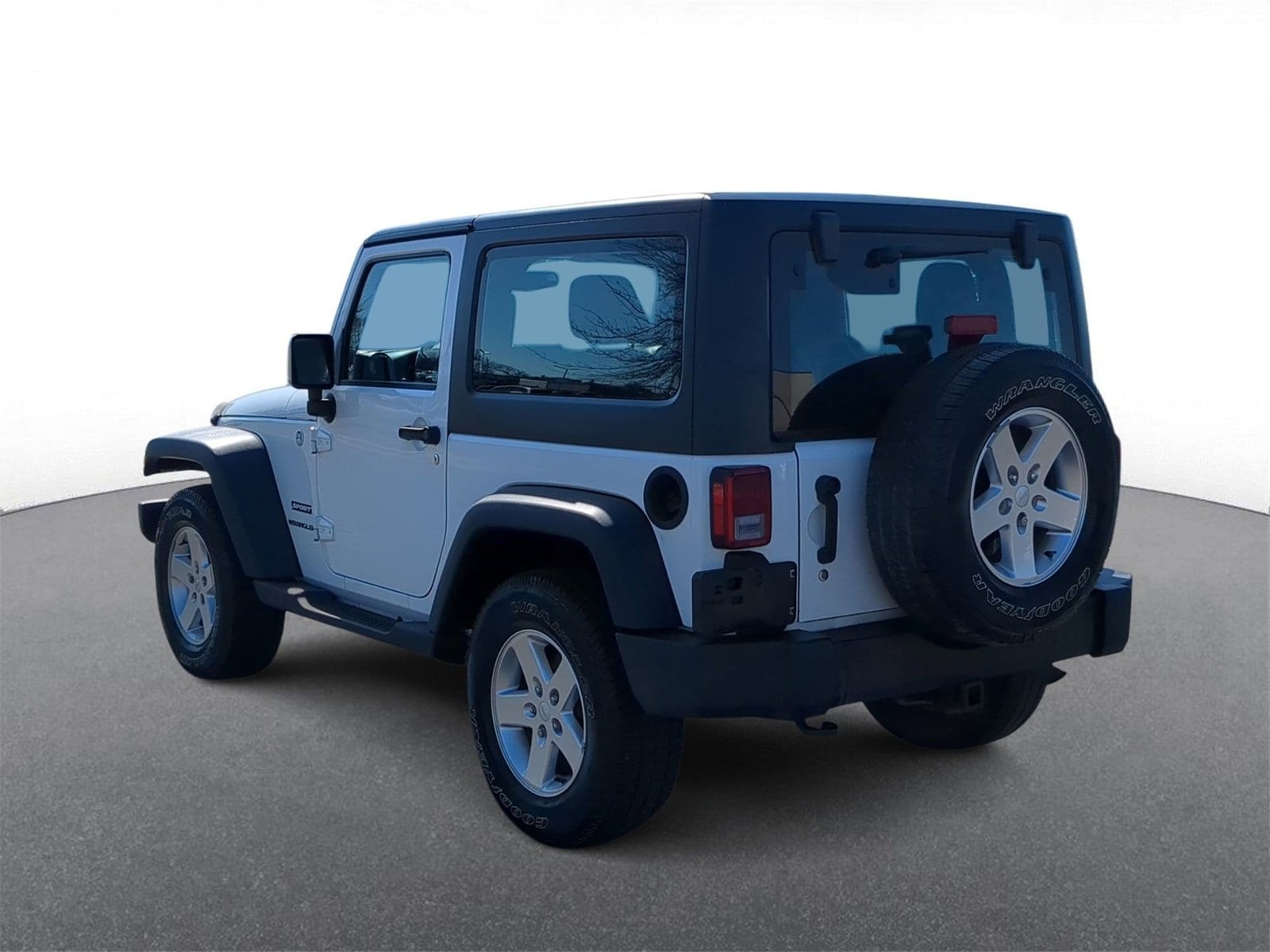 Thumbnail: 2015 Jeep Wrangler - 6