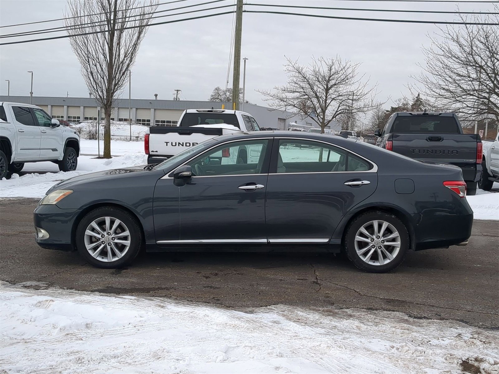 Thumbnail: 2010 Lexus ES - 11