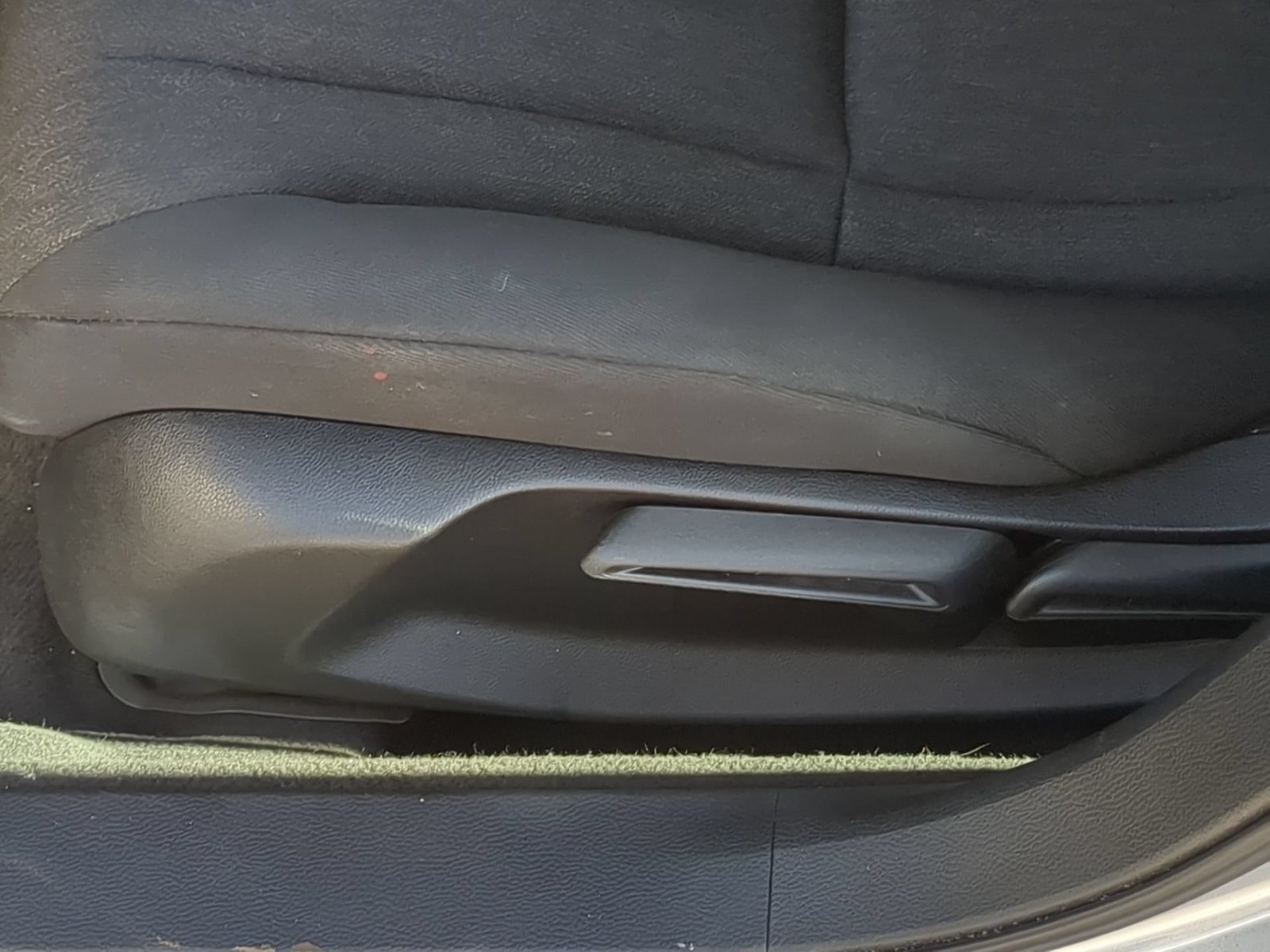 2025 Honda Accord LX - Photo 16
