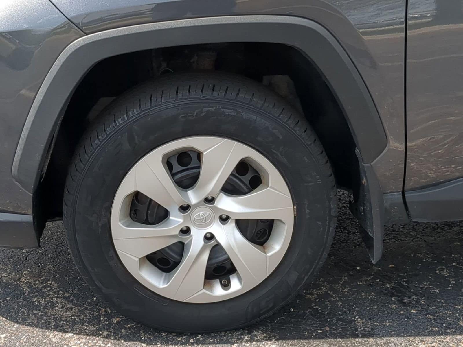 Thumbnail: 2019 Toyota RAV4 - 14