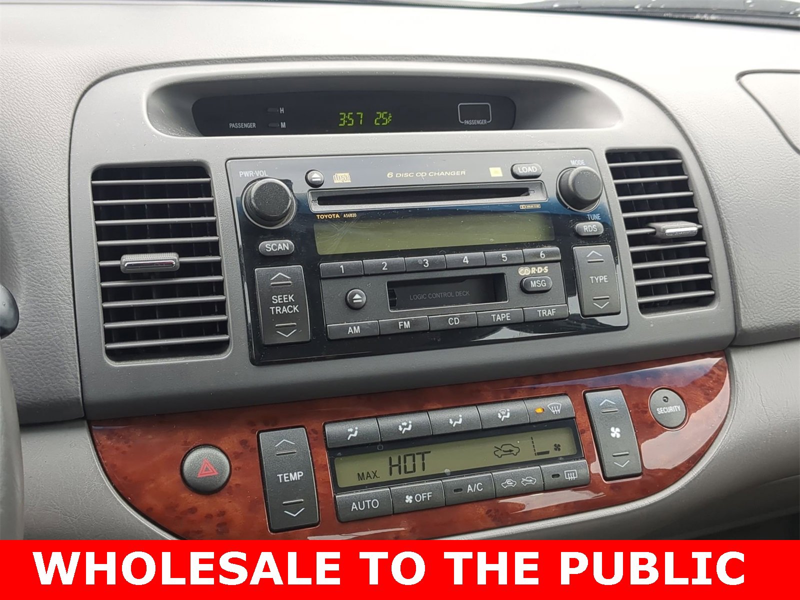 Thumbnail: 2004 Toyota Camry - 34