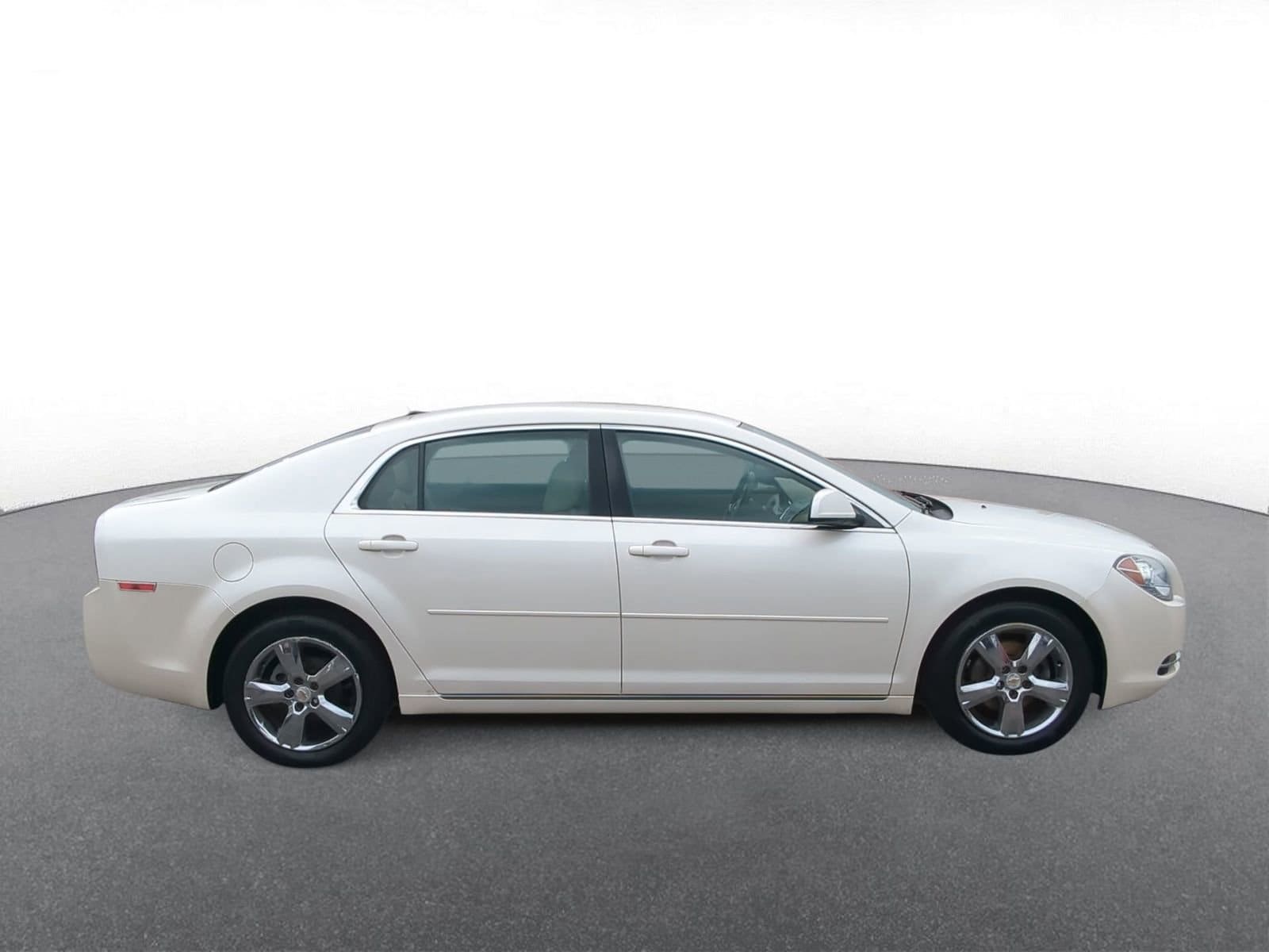 Thumbnail: 2010 Chevrolet Malibu - 9