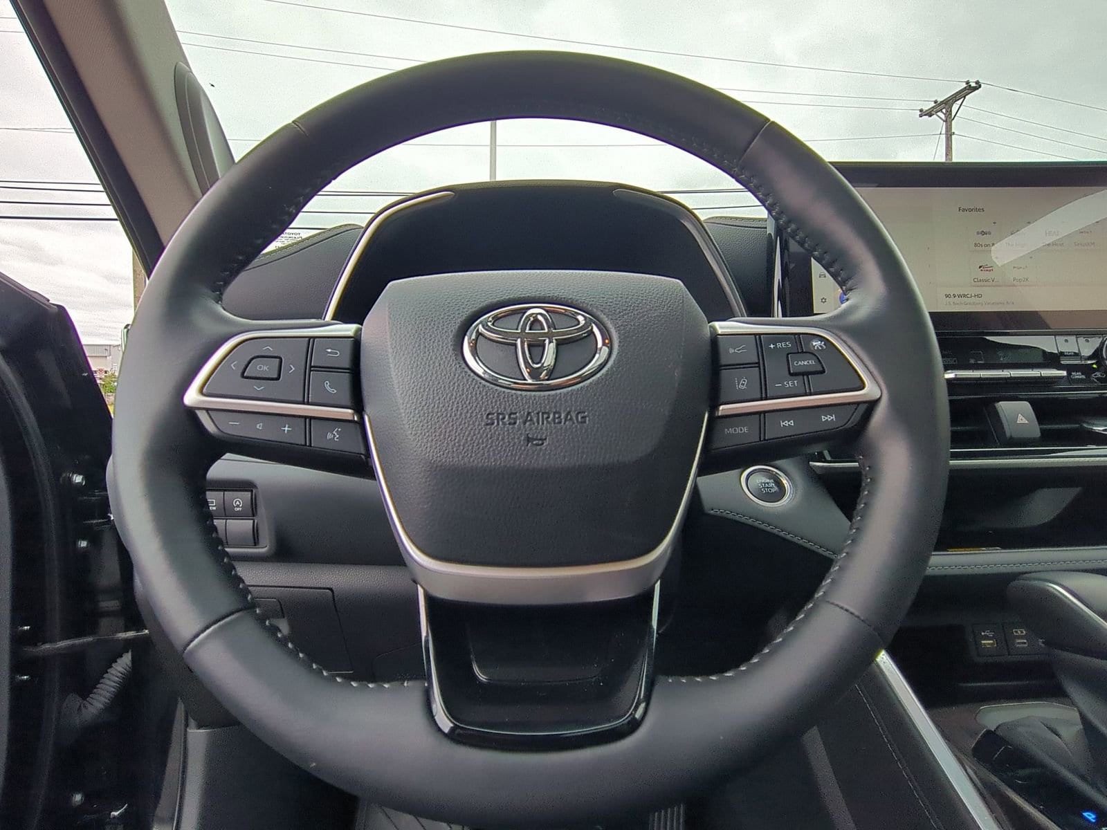 Thumbnail: 2024 Toyota Highlander - 24