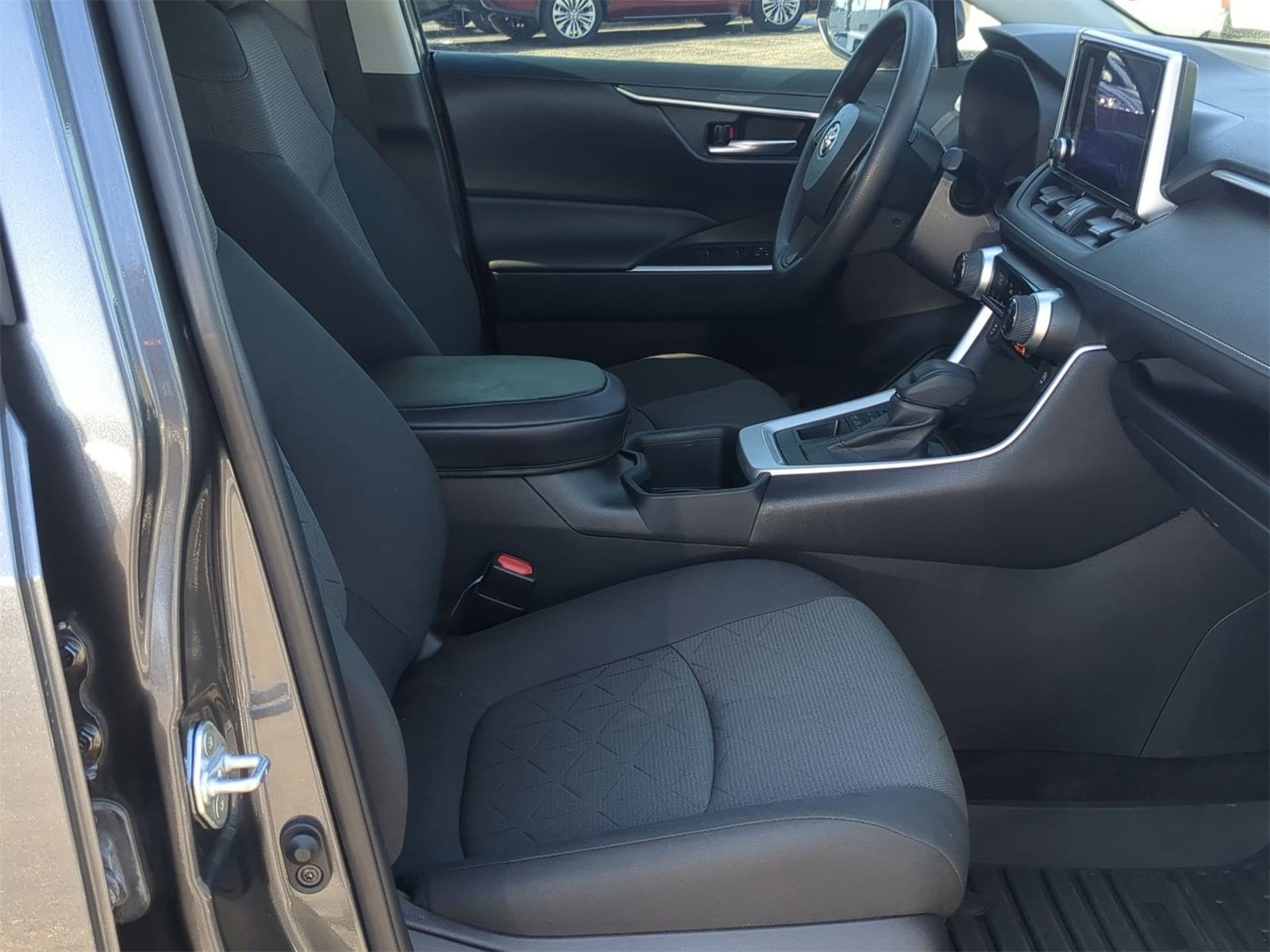 Thumbnail: 2023 Toyota RAV4 - 28