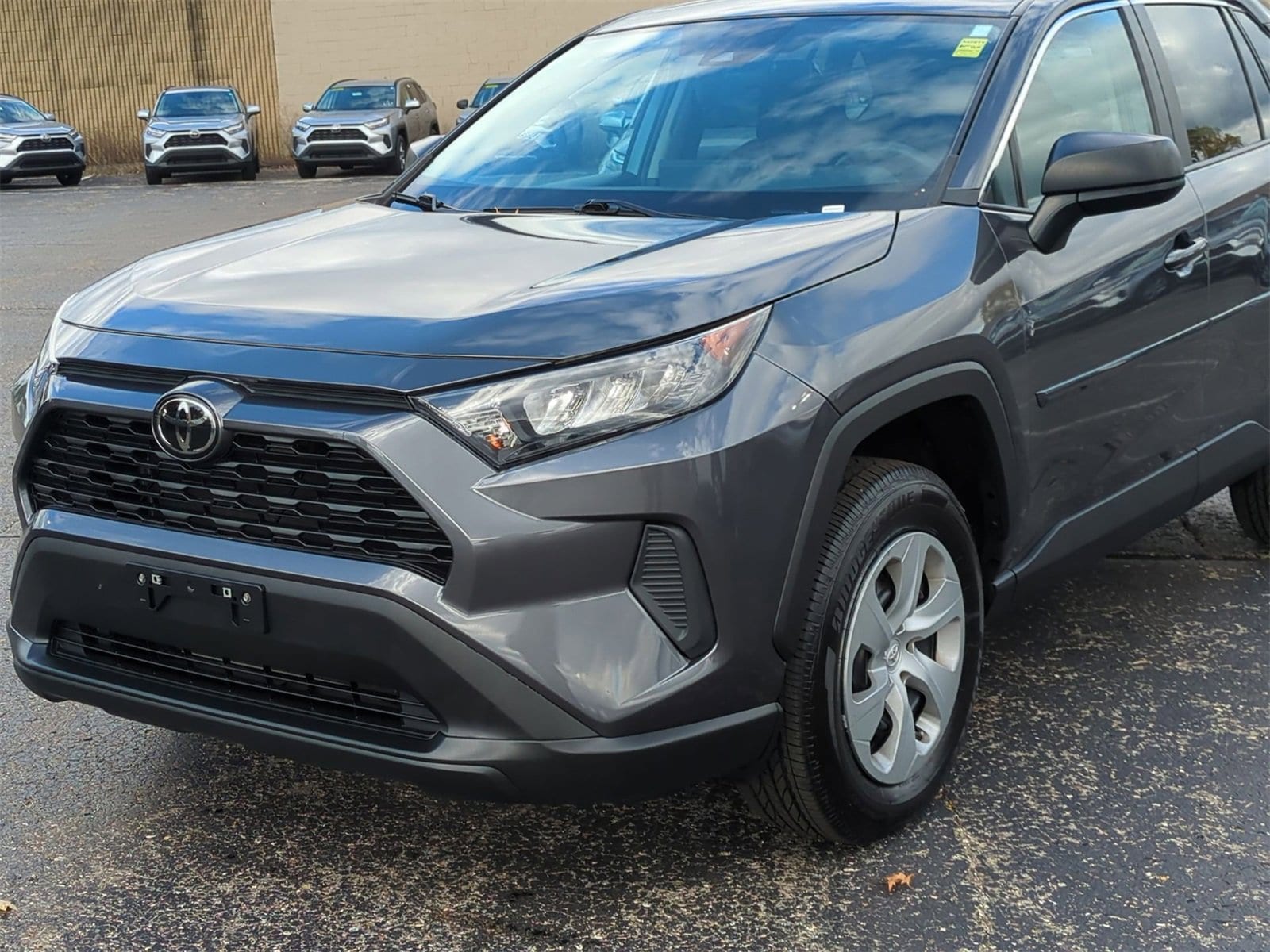 Thumbnail: 2022 Toyota RAV4 - 11