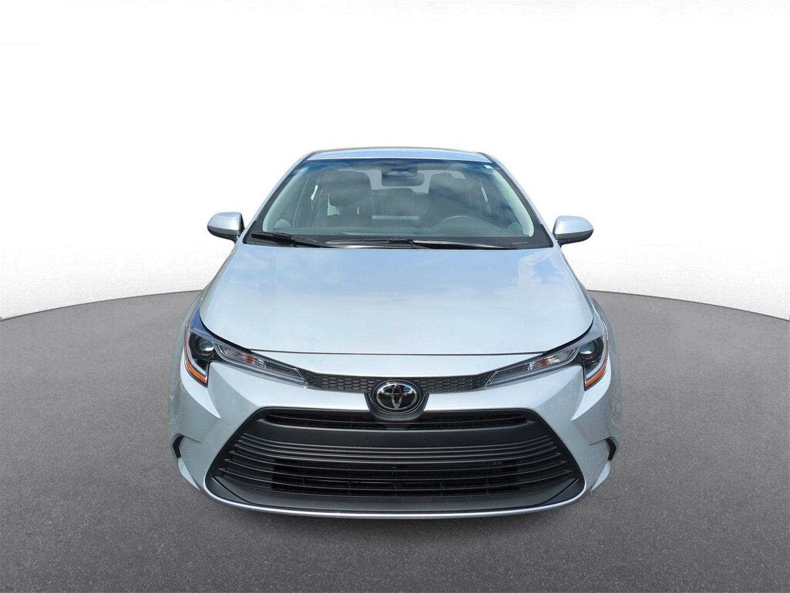 2025 Toyota Corolla LE photo 2