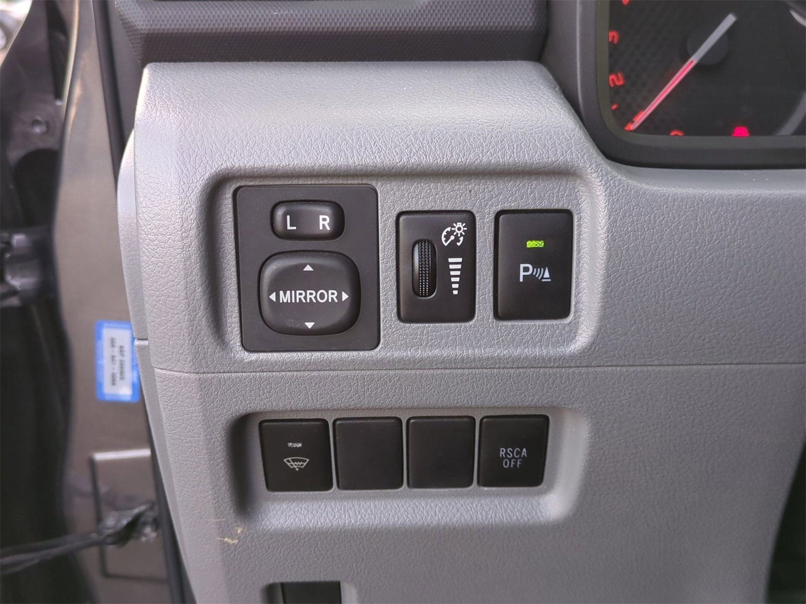 Thumbnail: 2013 Toyota 4Runner - 27