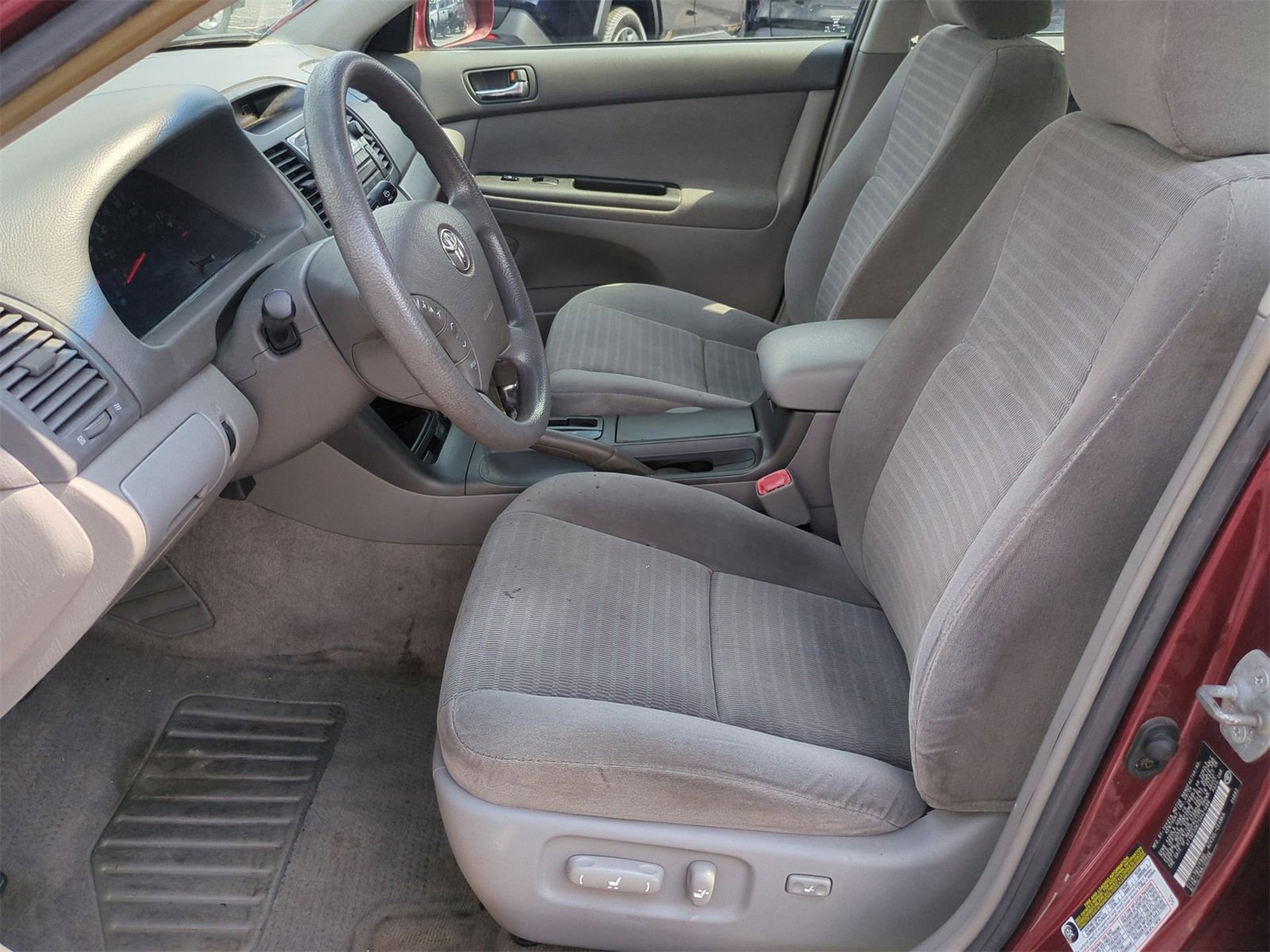 Thumbnail: 2005 Toyota Camry - 15