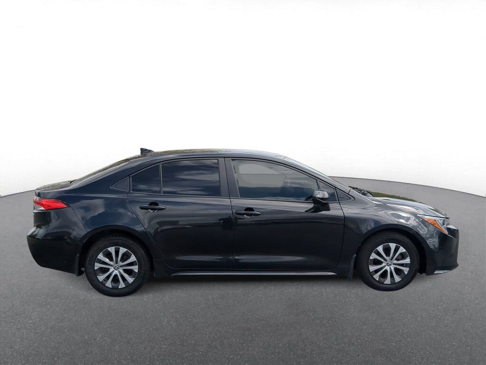Thumbnail: 2022 Toyota Corolla - 9