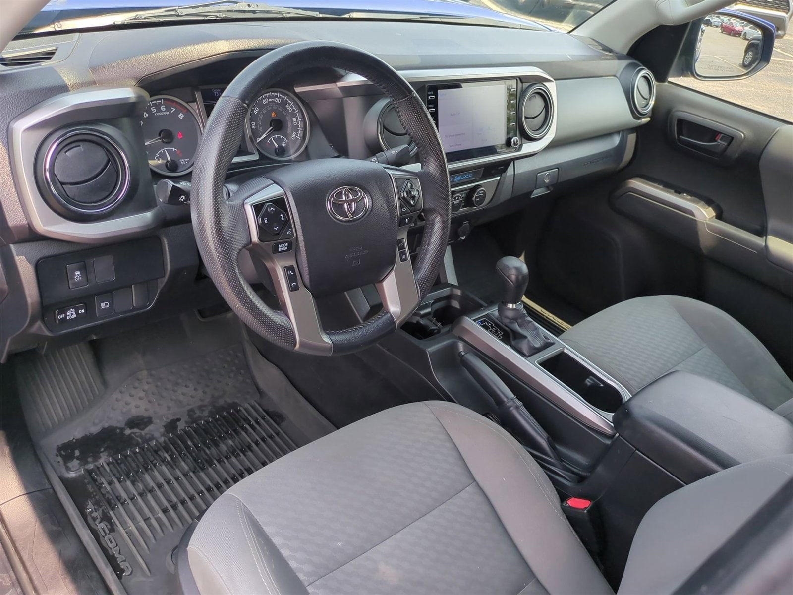 Thumbnail: 2022 Toyota Tacoma - 10