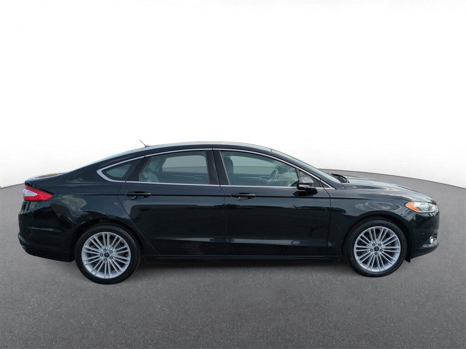 Thumbnail: 2014 Ford Fusion - 9