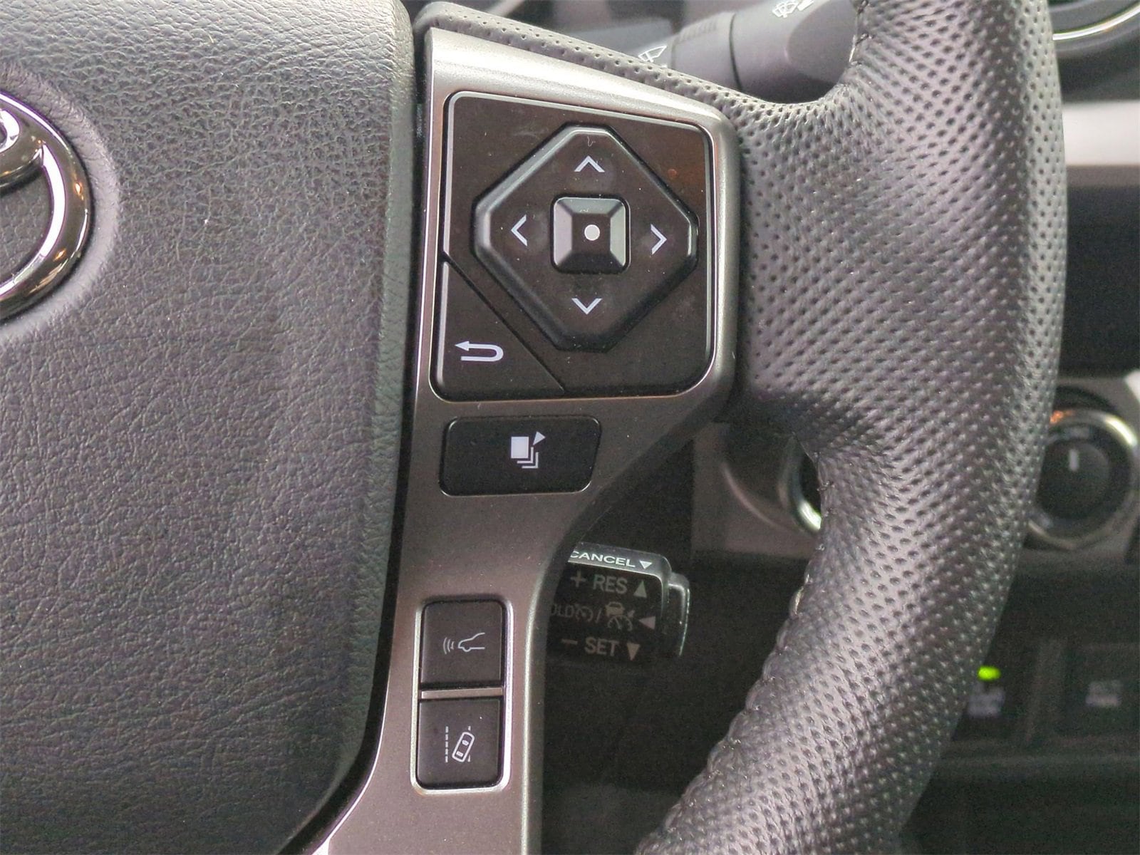 Thumbnail: 2023 Toyota Tacoma - 24