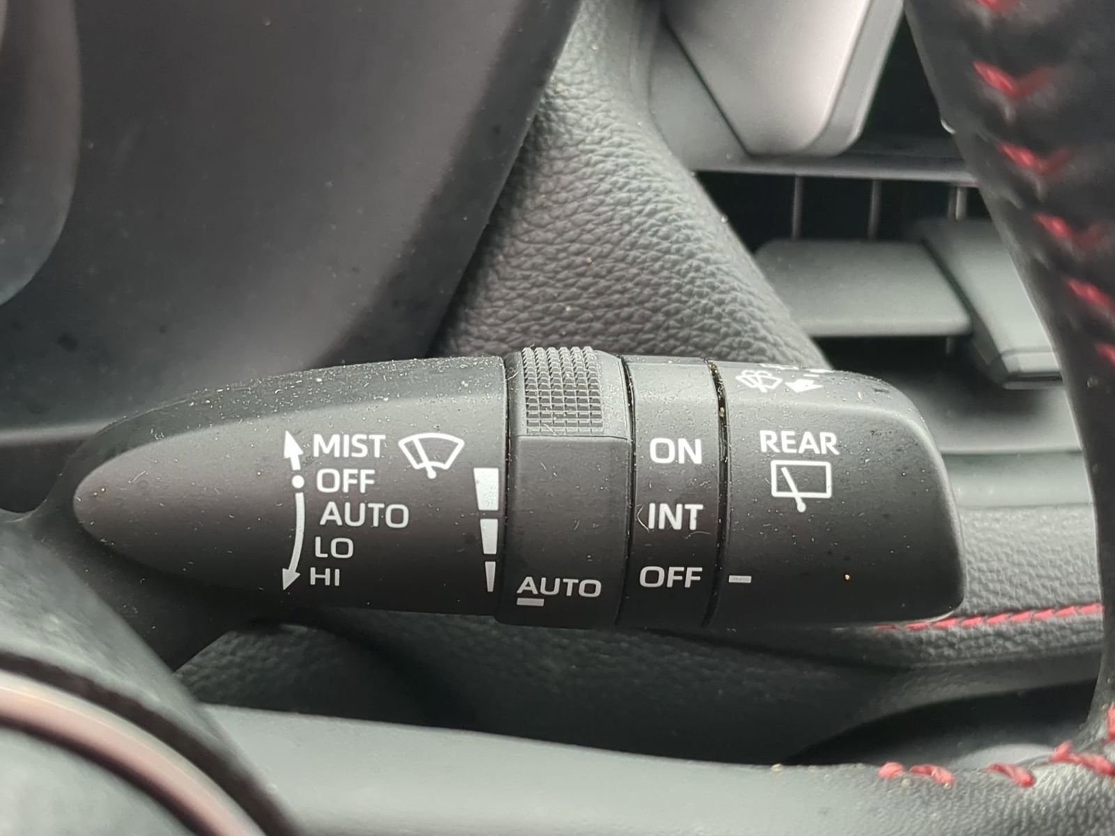 Thumbnail: 2023 Toyota RAV4 - 25