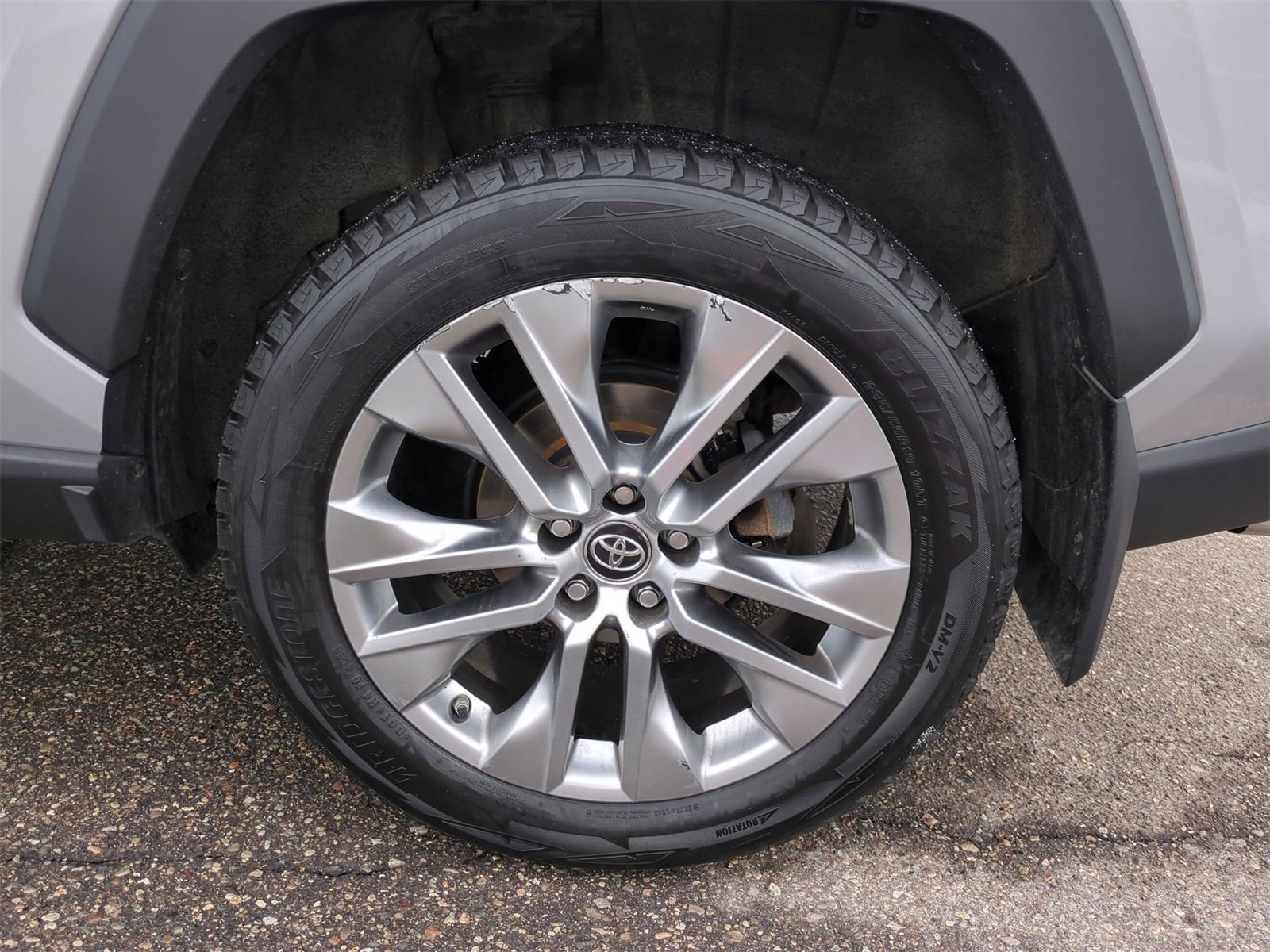 Thumbnail: 2019 Toyota RAV4 - 14