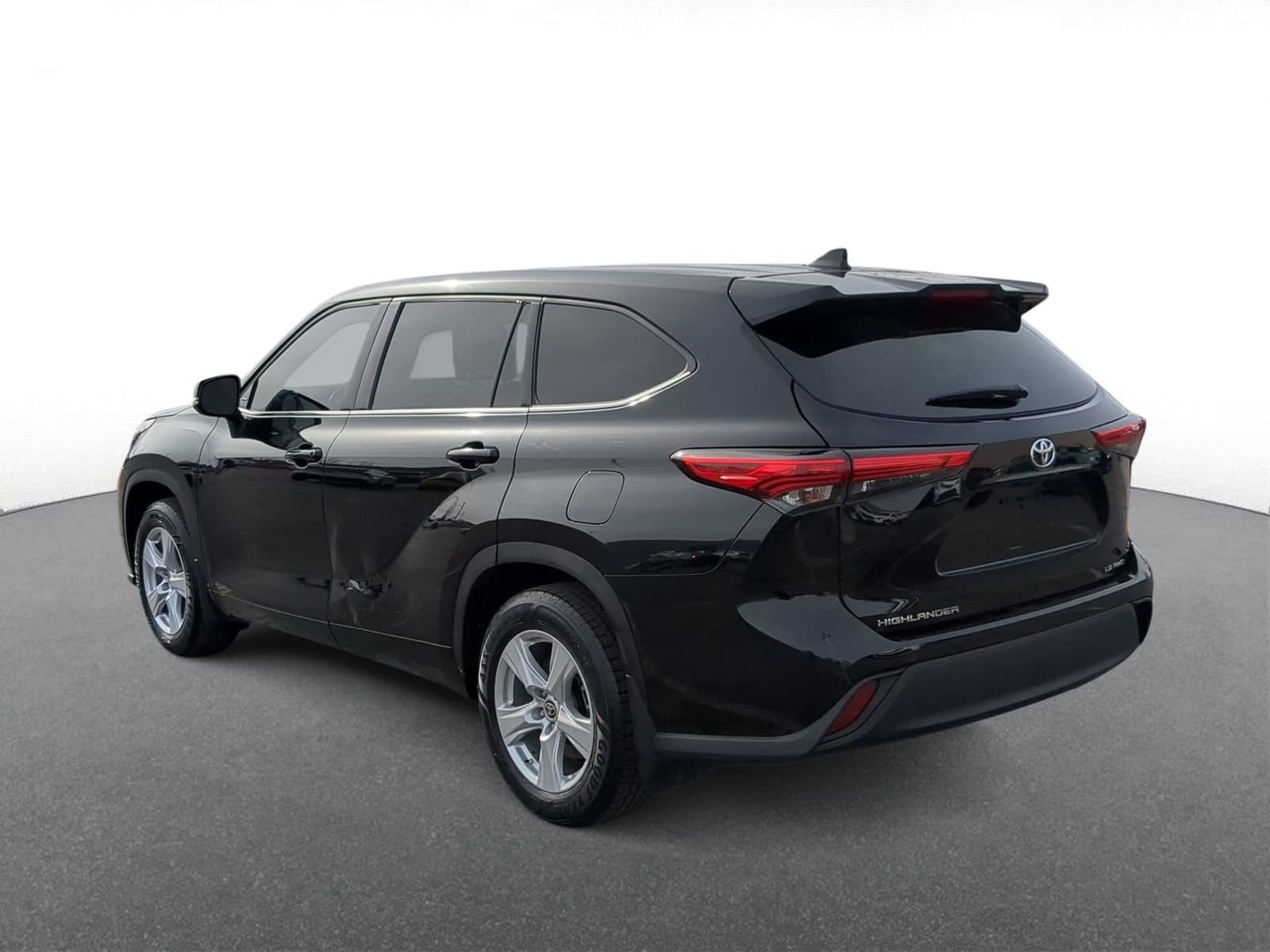 Thumbnail: 2021 Toyota Highlander - 6