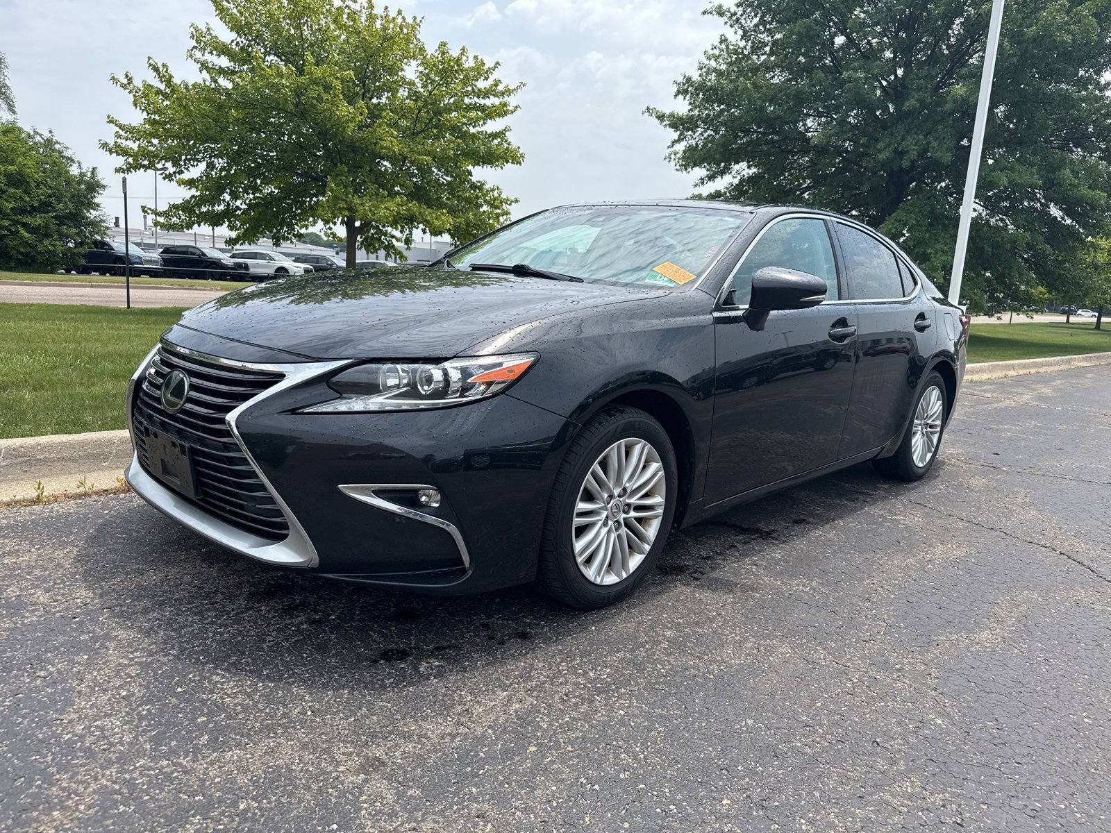 2017 Lexus ES 350 Hero Image