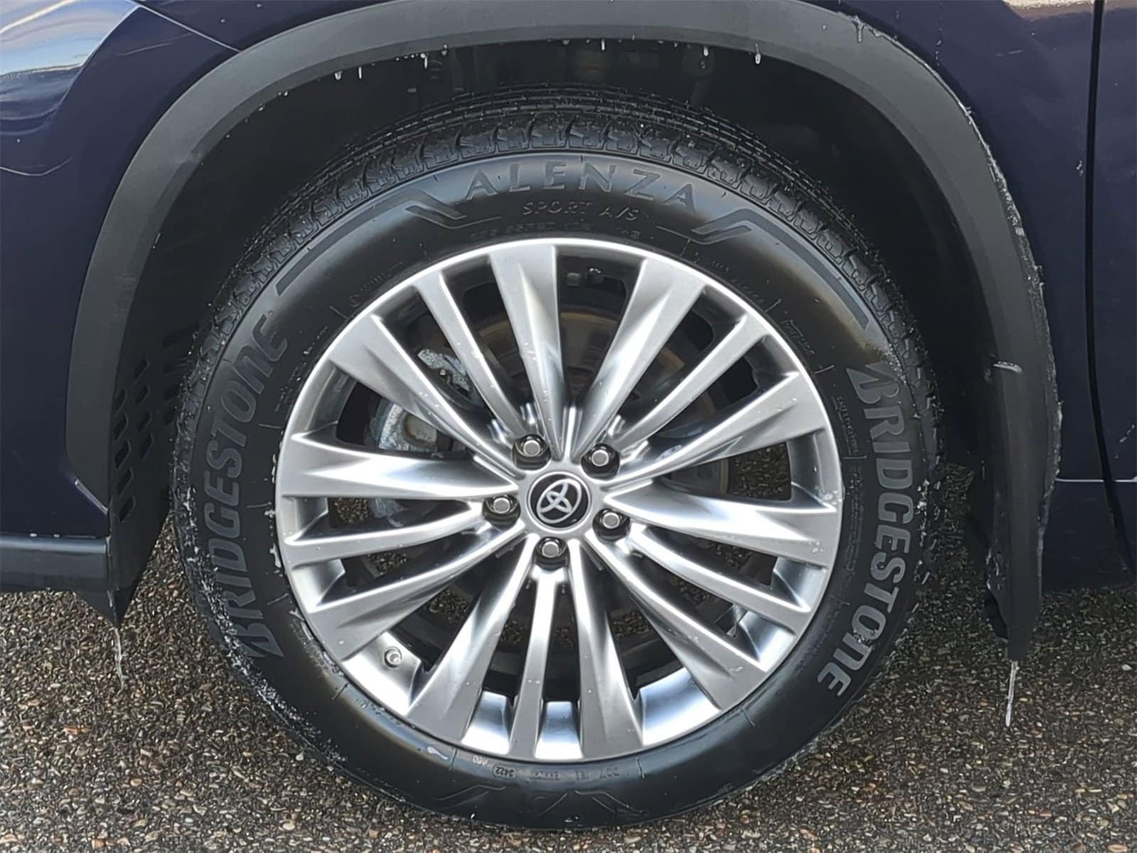 Thumbnail: 2022 Toyota Highlander - 14