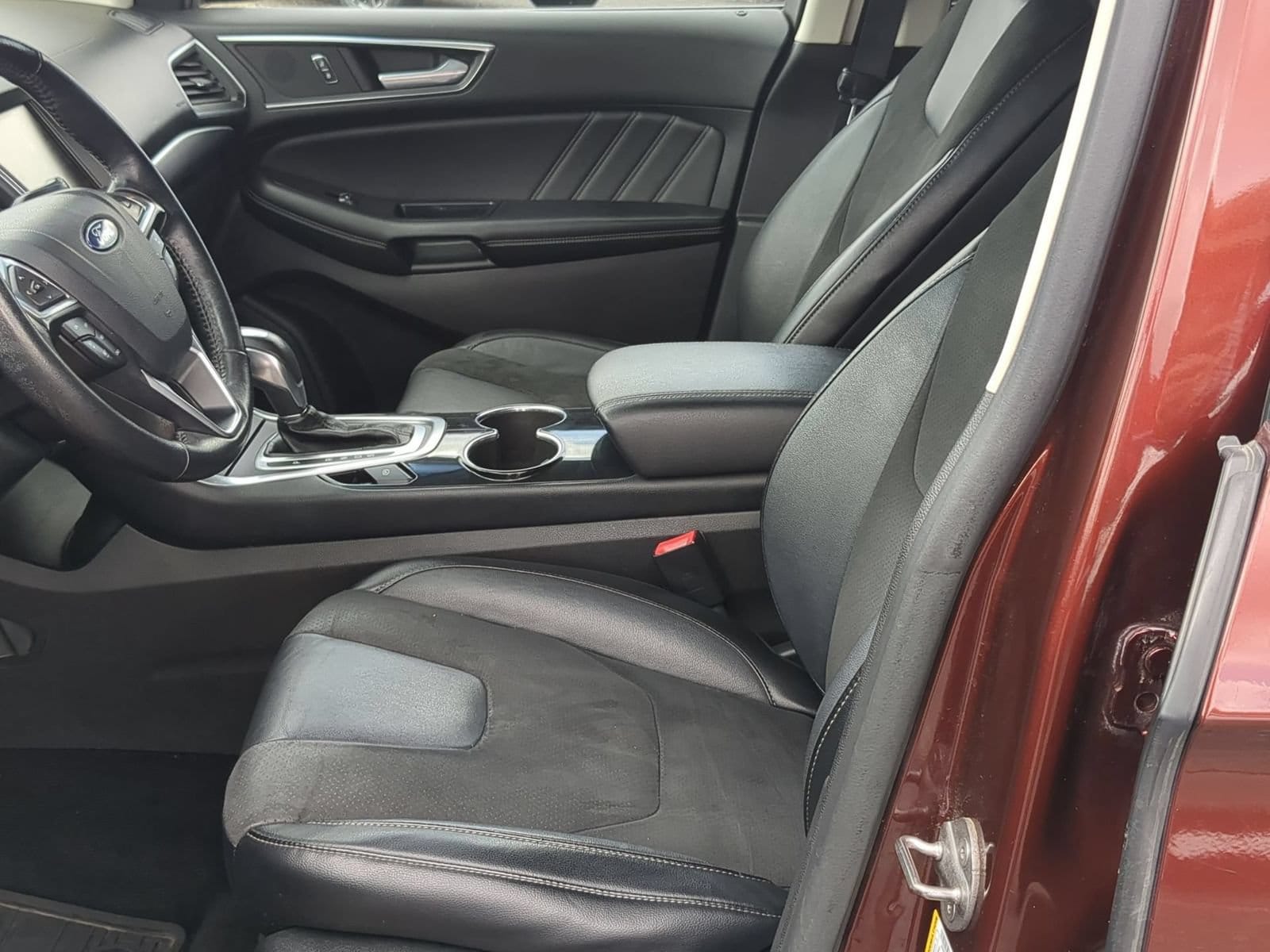 Thumbnail: 2015 Ford Edge - 16