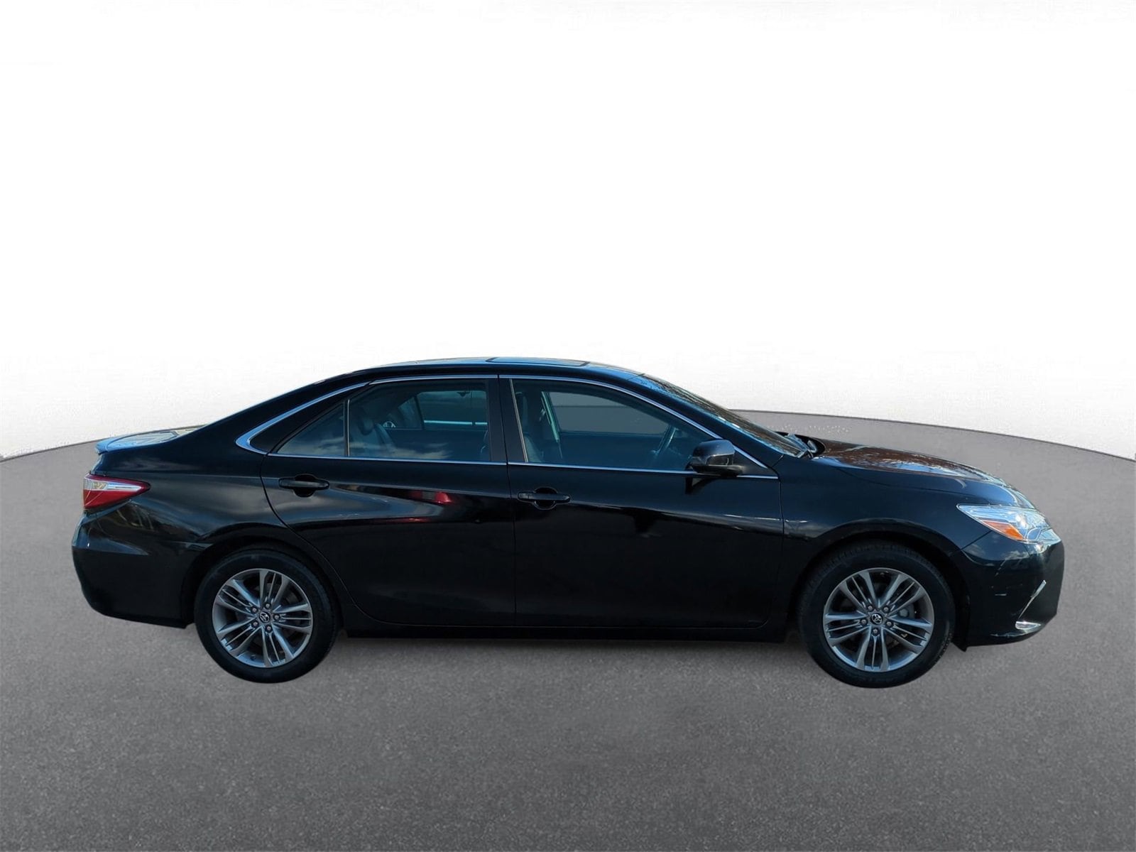 Thumbnail: 2016 Toyota Camry - 9