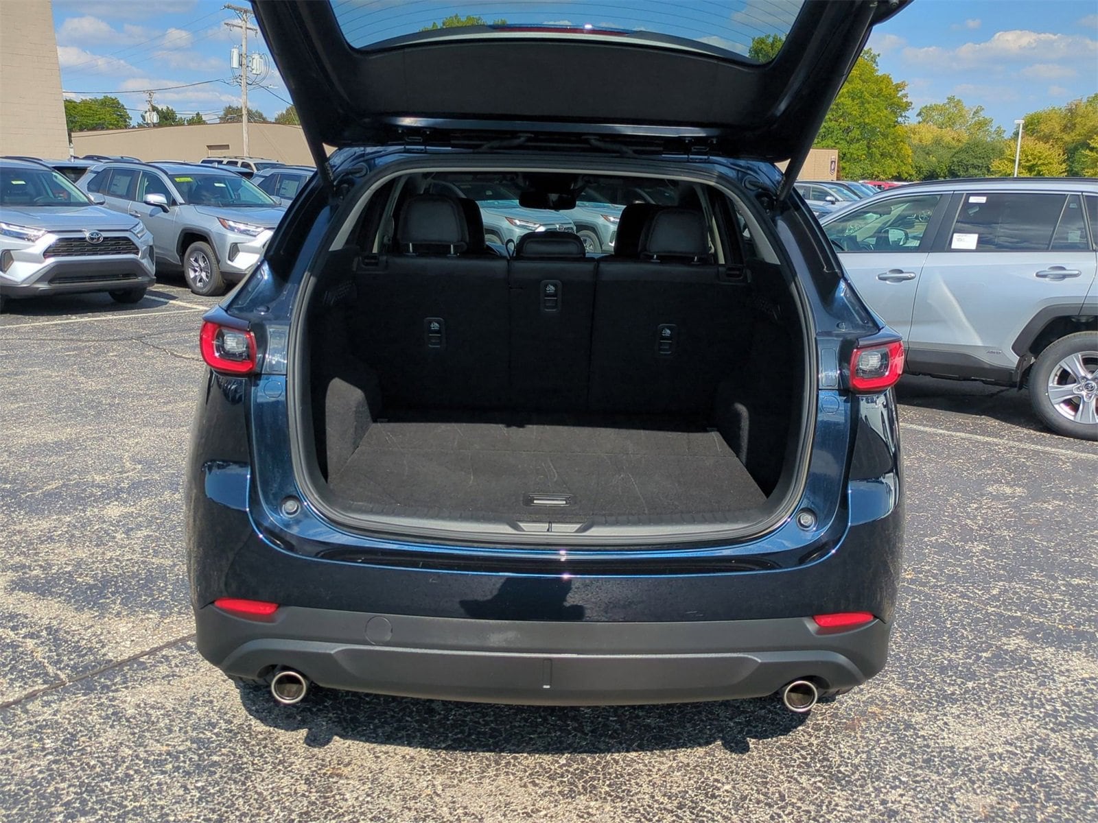 Thumbnail: 2023 Mazda CX-5 - 33