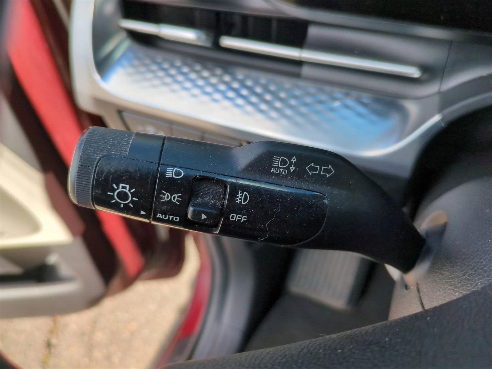 Thumbnail: 2023 Kia Carnival - 27