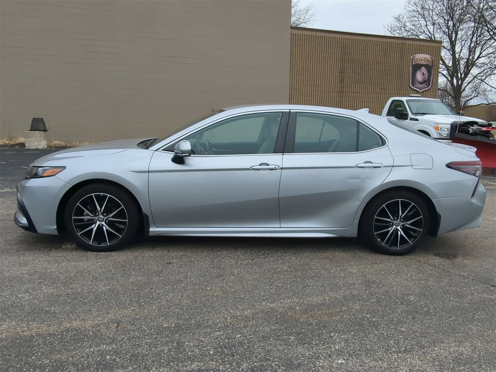 Thumbnail: 2023 Toyota Camry - 11